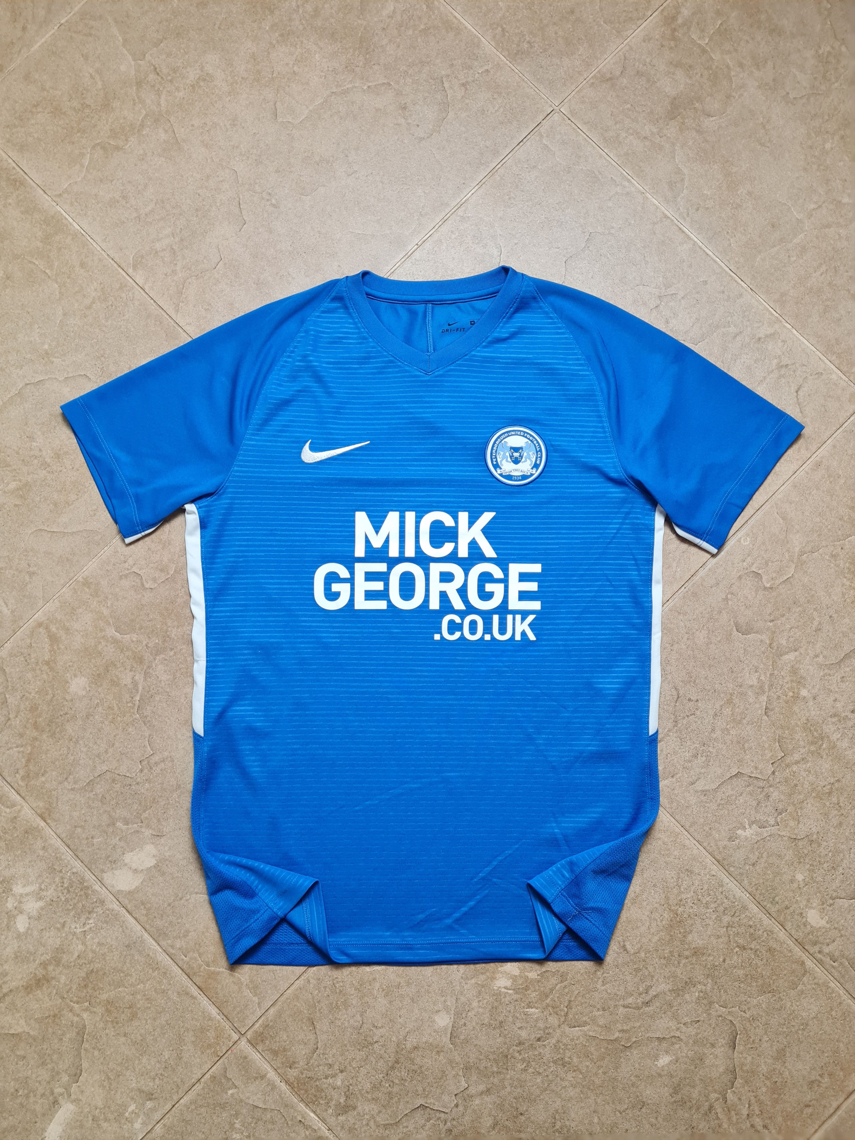 Nike Nike Football Shirt 2016/2017 Peterborough United, Home Size US M / EU 48-50 / 2 - 1 Thumbnail