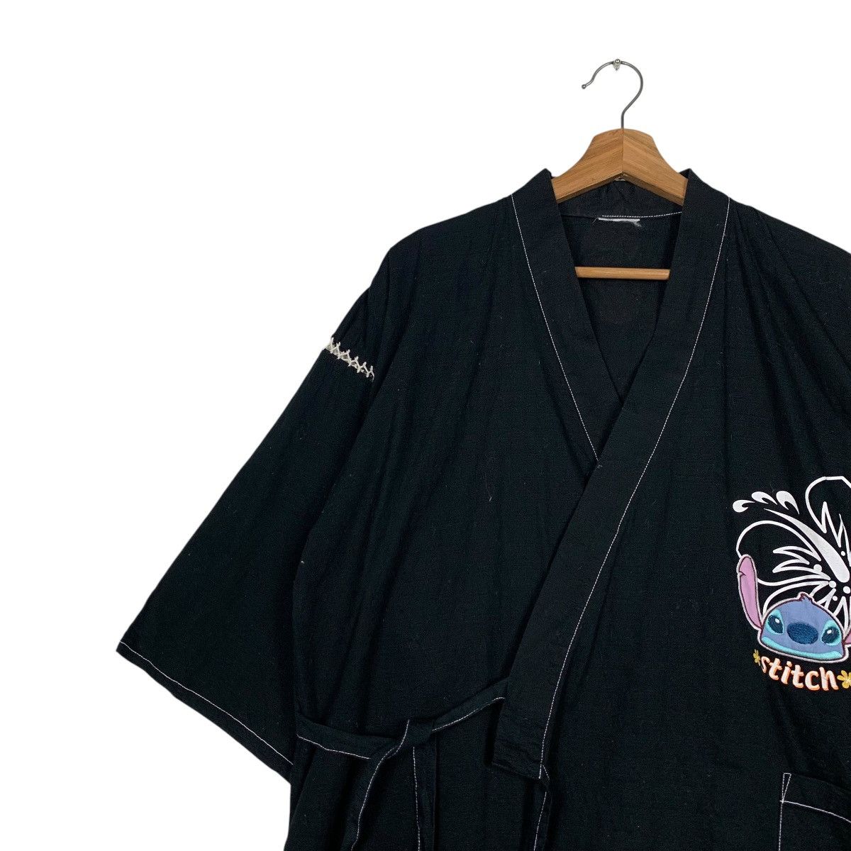 Japanese Brand LILO & STITCH Aloha Big Logo Graphics Kimono #2330-C104 Size US L / EU 52-54 / 3 - 8 Thumbnail