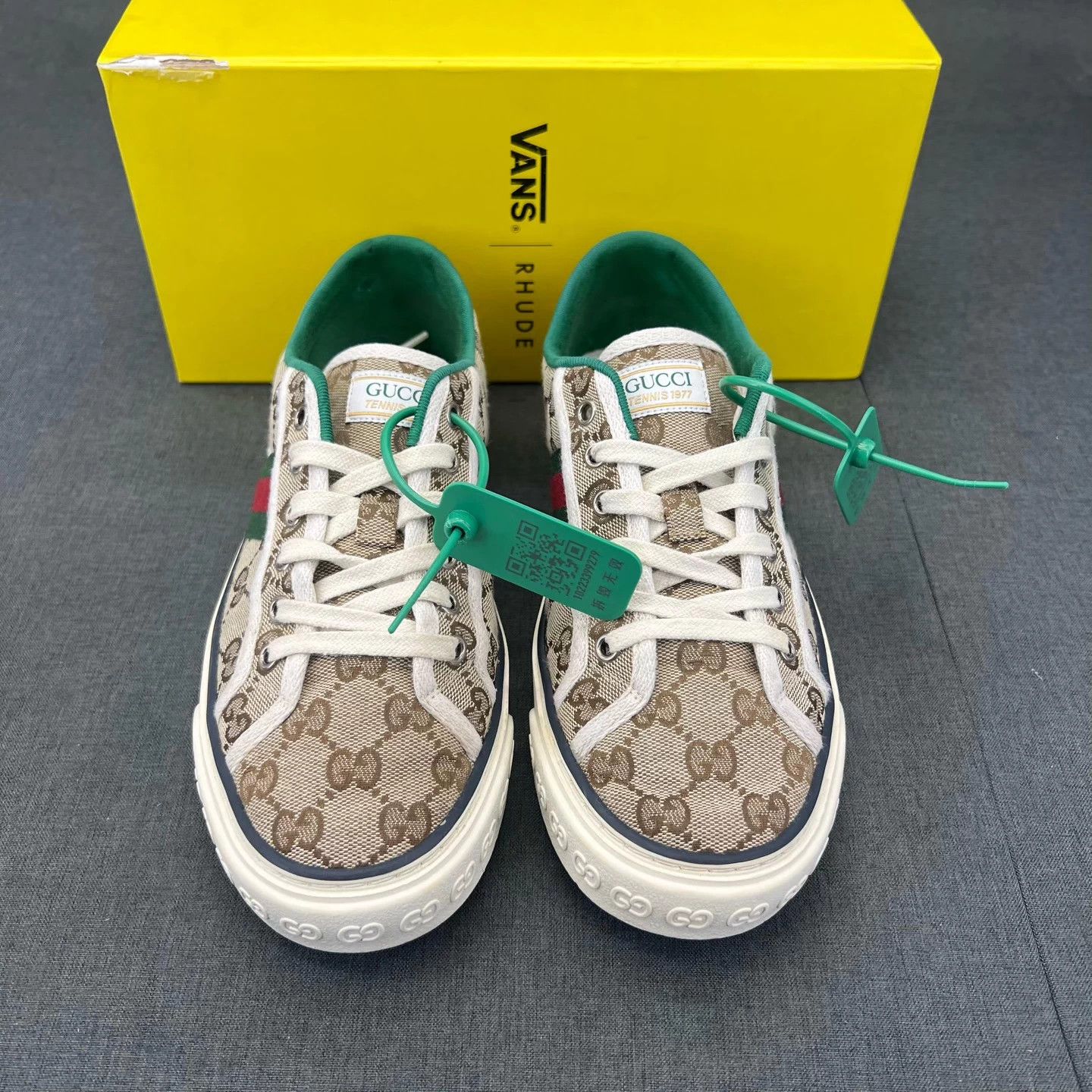 Gucci Gucci 1977 Ebony All Over Print Size 40 New Size US 7 / EU 40 - 4 Thumbnail