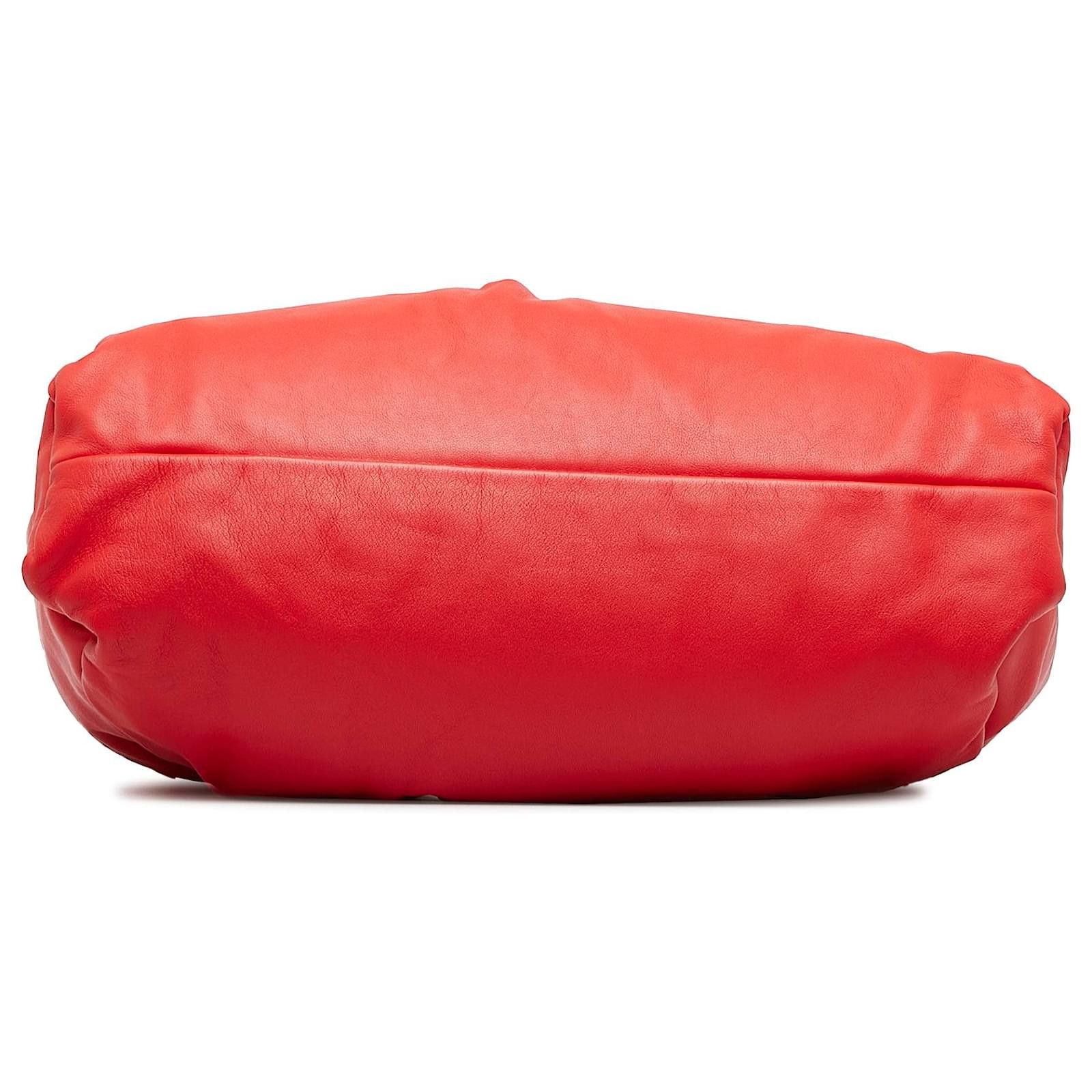 Bottega Veneta o1loc1c0824 Size: OS / Shoulder Pouch in Red Size ONE SIZE - 3 Thumbnail