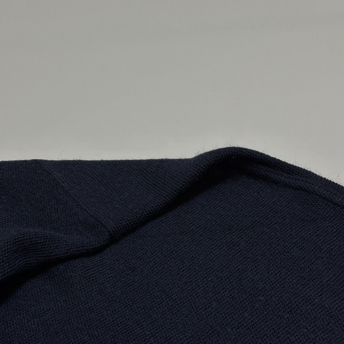 Lacoste Vintage Wool Lacoste Sweater logo Size US XXL / EU 58 / 5 - 3 Thumbnail