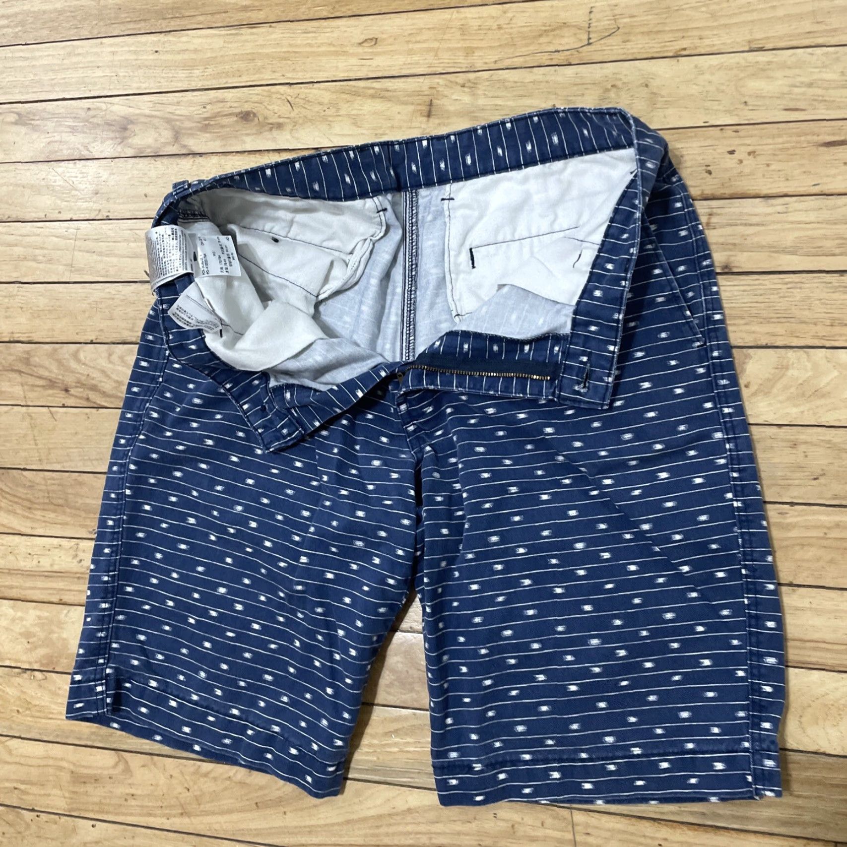 Levi's Levi's Geometric Print Shorts Mens 31 Blue Chino Beach Casual Size US 31 - 4 Thumbnail