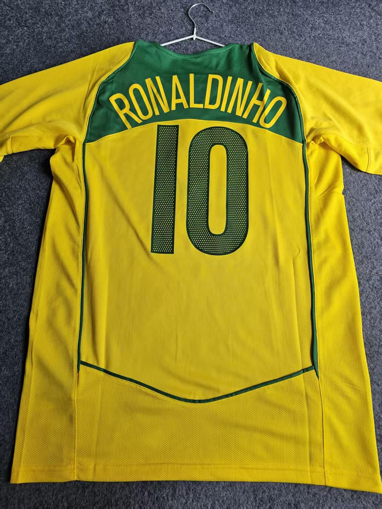 Other 2004 Braz #10 Ronaldinho Jersey Size US S / EU 44-46 / 1 - 1 Thumbnail