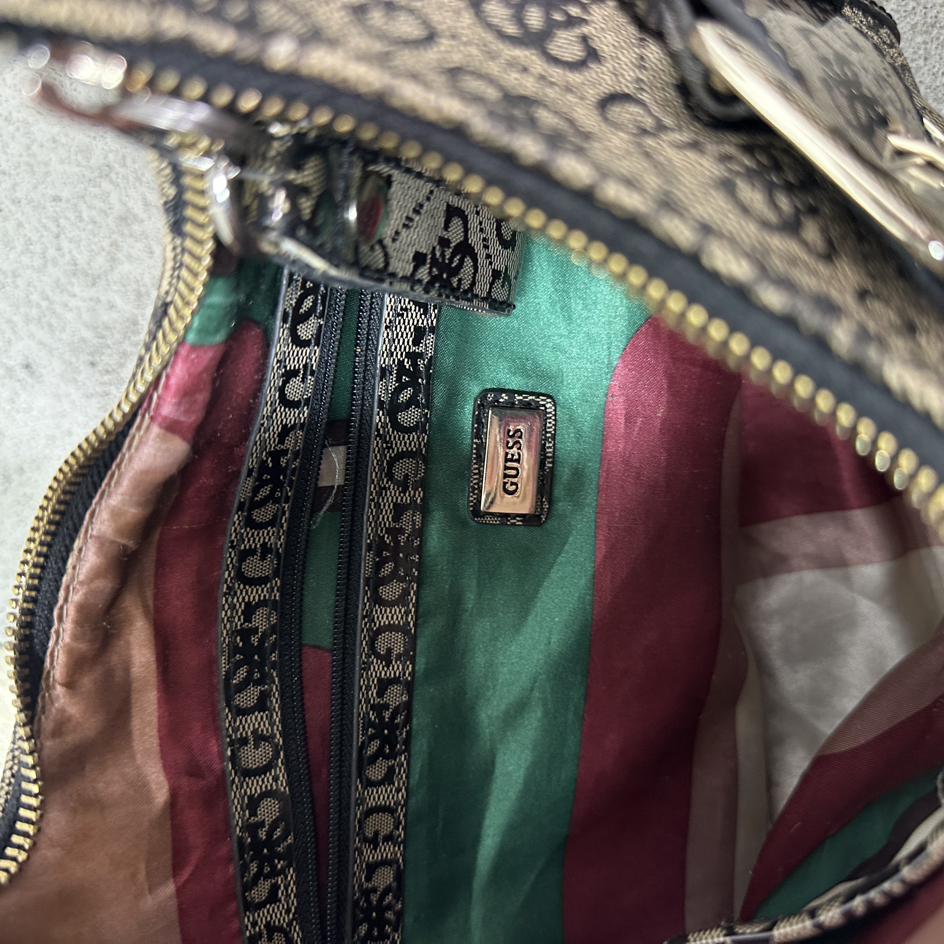 Guess Vintage Avant Garde Guess Monogram Buckled Hobo Bag Y2K Size ONE SIZE - 12 Thumbnail