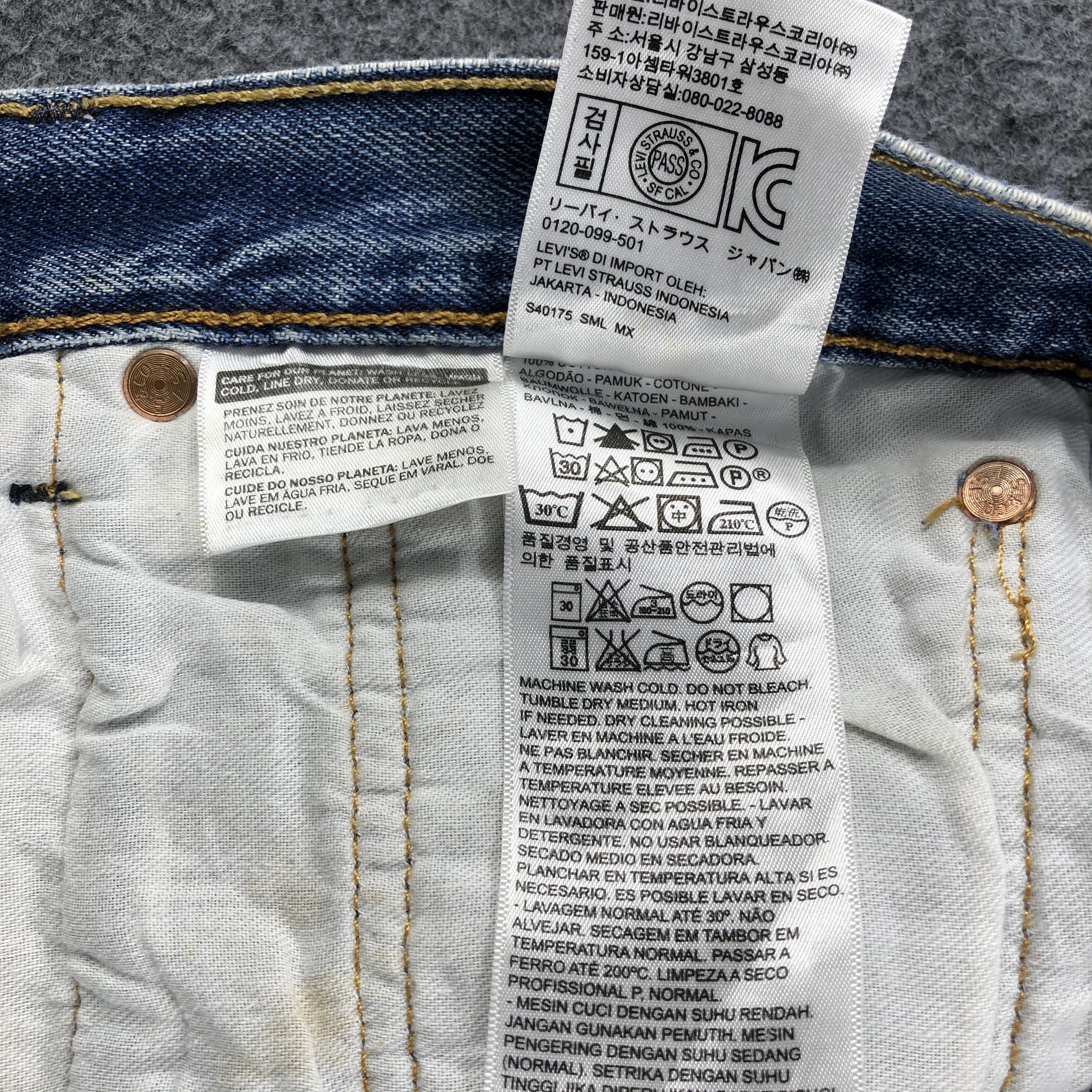 Levi's Vintage Blue Wash Levis 501 Jeans-J1444 Size US 37 - 10 Thumbnail