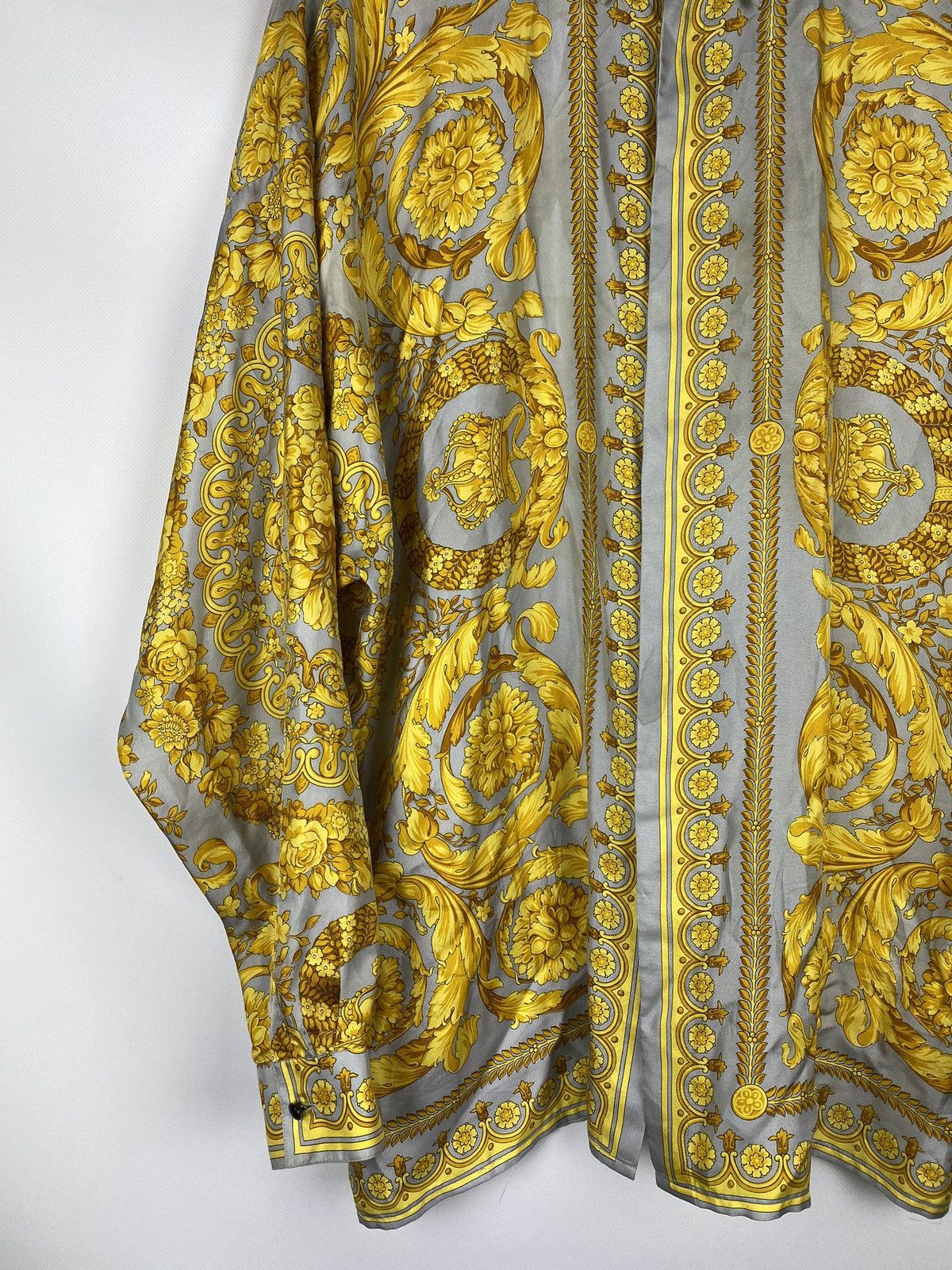 Versace Gianni Versace 90s Barocco pattern silk button up shirt Size US L / EU 52-54 / 3 - 7 Thumbnail