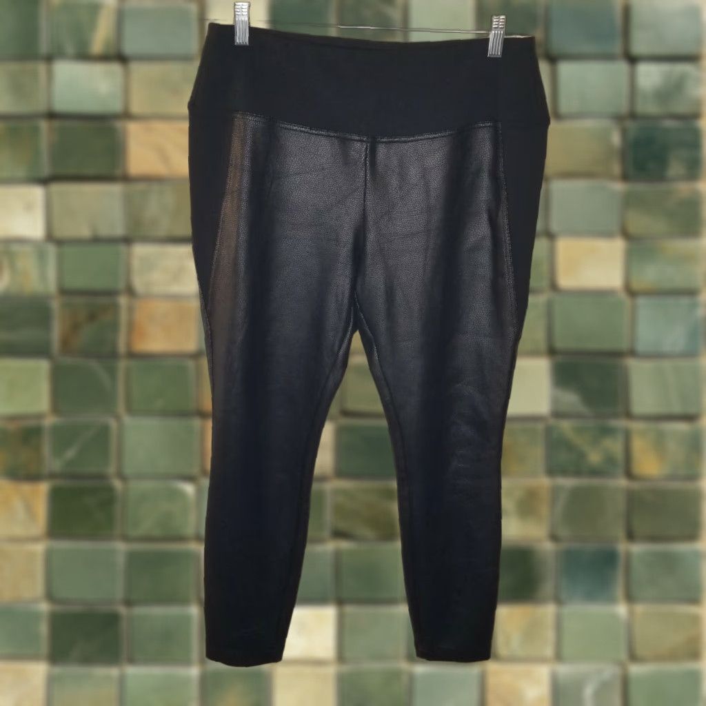 Skin SHARAGANO Black Lizard Skin Print Leggings Activewear Women Regular Size L Size 36" / US 14 / IT 50 - 1 Thumbnail