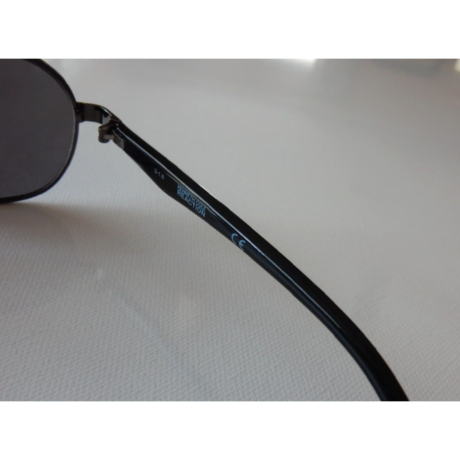 Kenneth Cole Kenneth Cole Sunglasses Men Black KC1266 088 61[]13 135 Size ONE SIZE - 4 Thumbnail