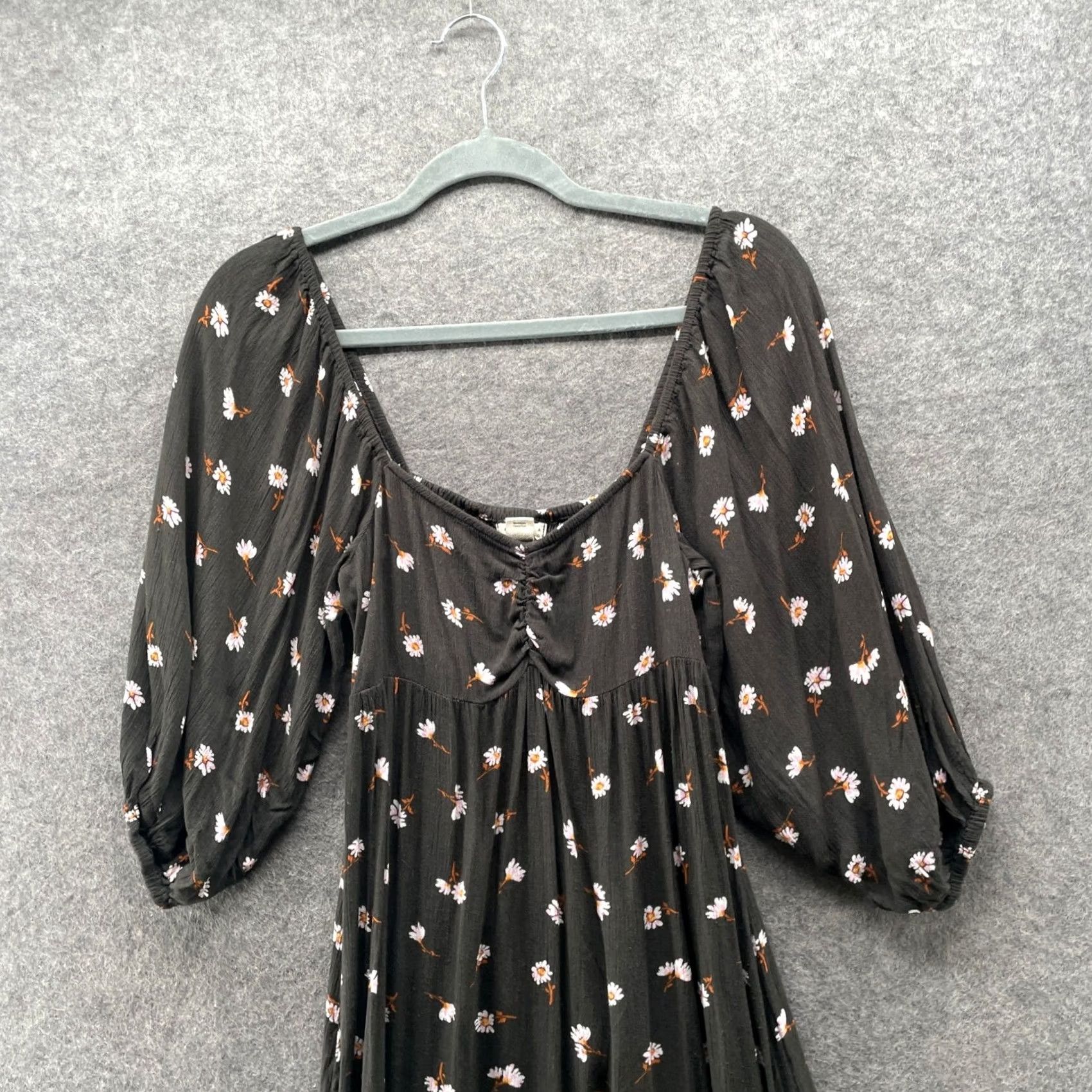Billabong VINTAGE Billabong Floral Puff Sleeve Midi Dress Womens S Daisy Print Black Smcoked Size S / US 4 / IT 40 - 3 Thumbnail