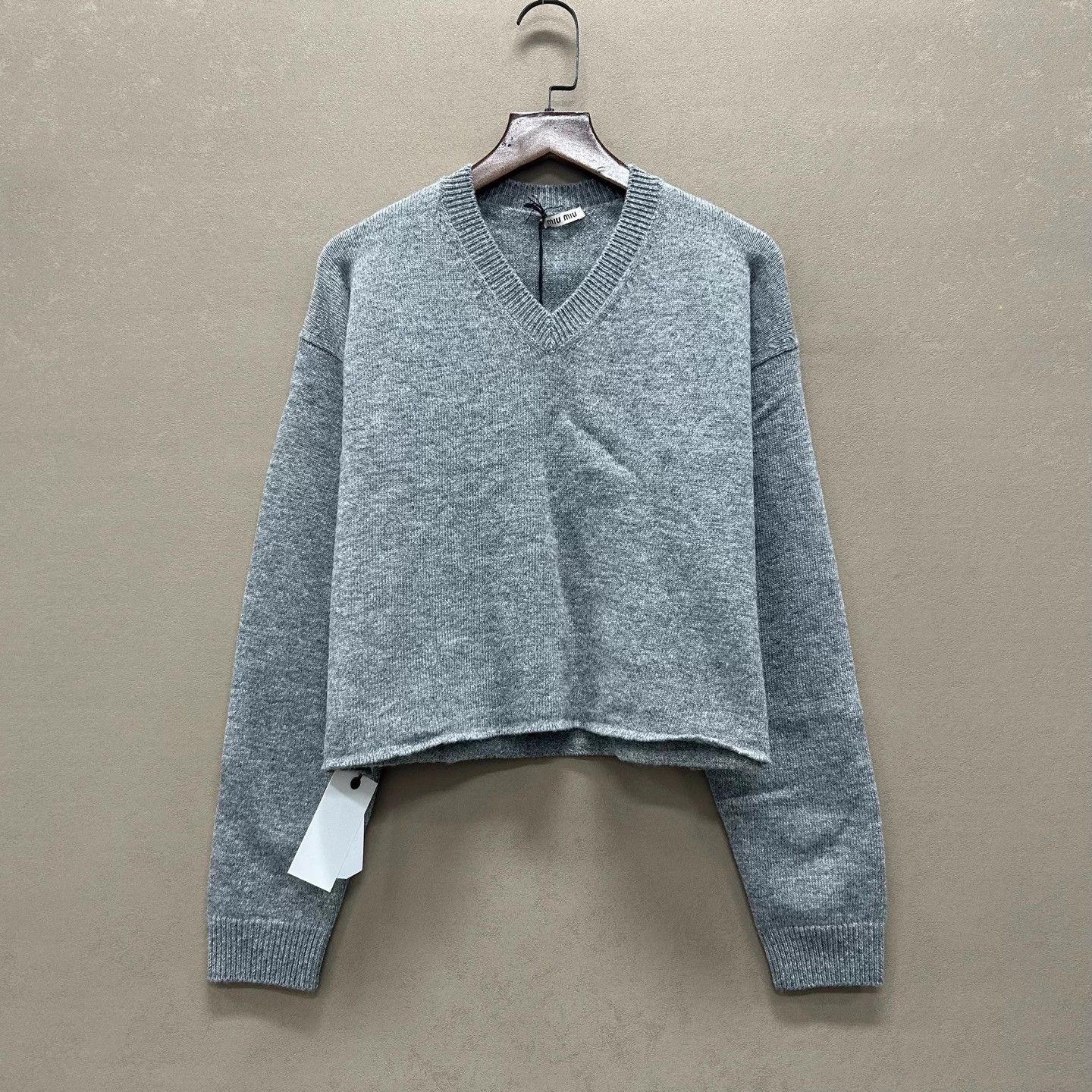 Miu Miu Miu Miu Gray V-neck wool sweater 42 NWT Size M / US 6-8 / IT 42-44 - 1 Thumbnail