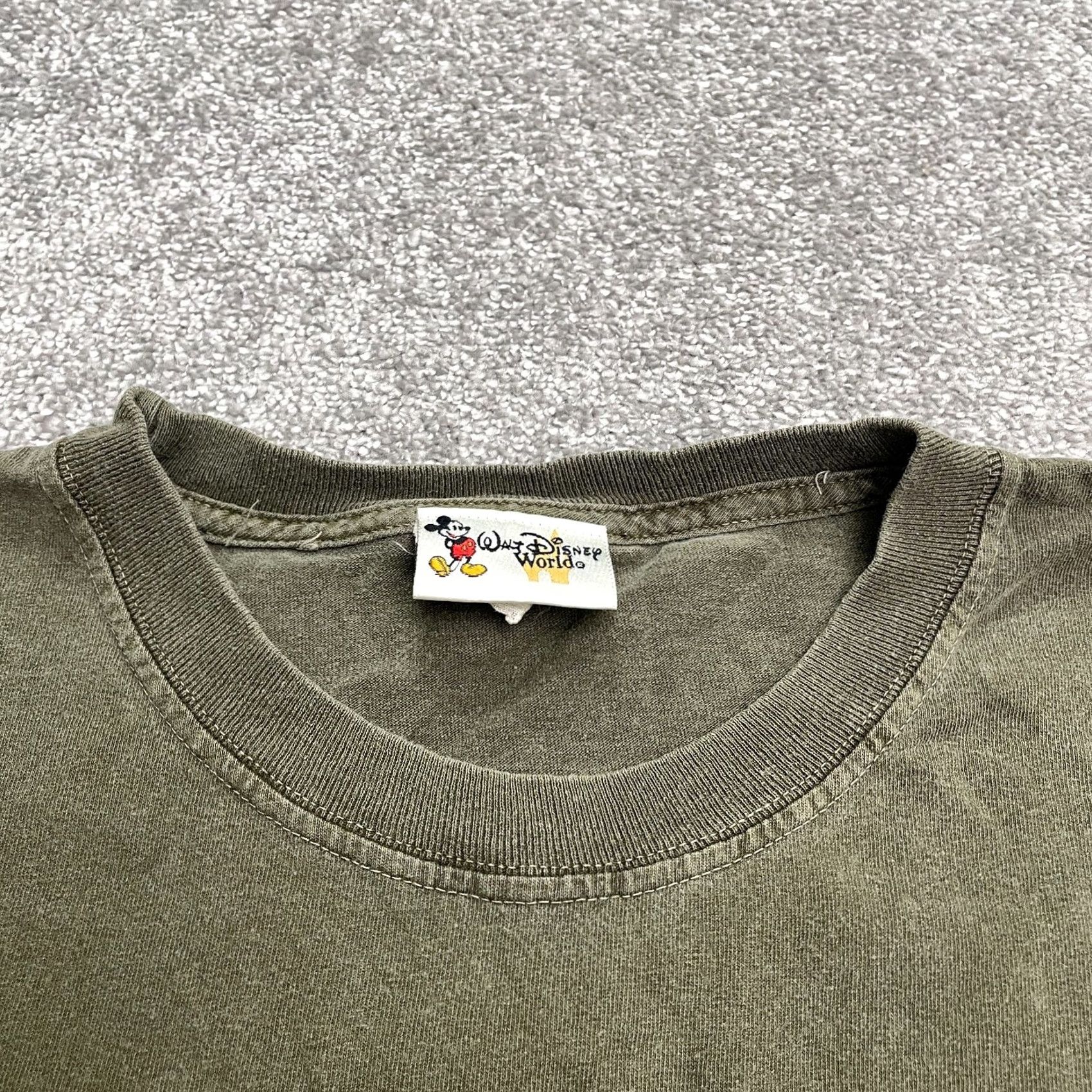 Disney Disney T-Shirt Mens 2XL Green Embroidered Crew Neck Mickey Mouse Vintage Long Sleeve Shirt Size US XXL / EU 58 / 5 - 3 Thumbnail