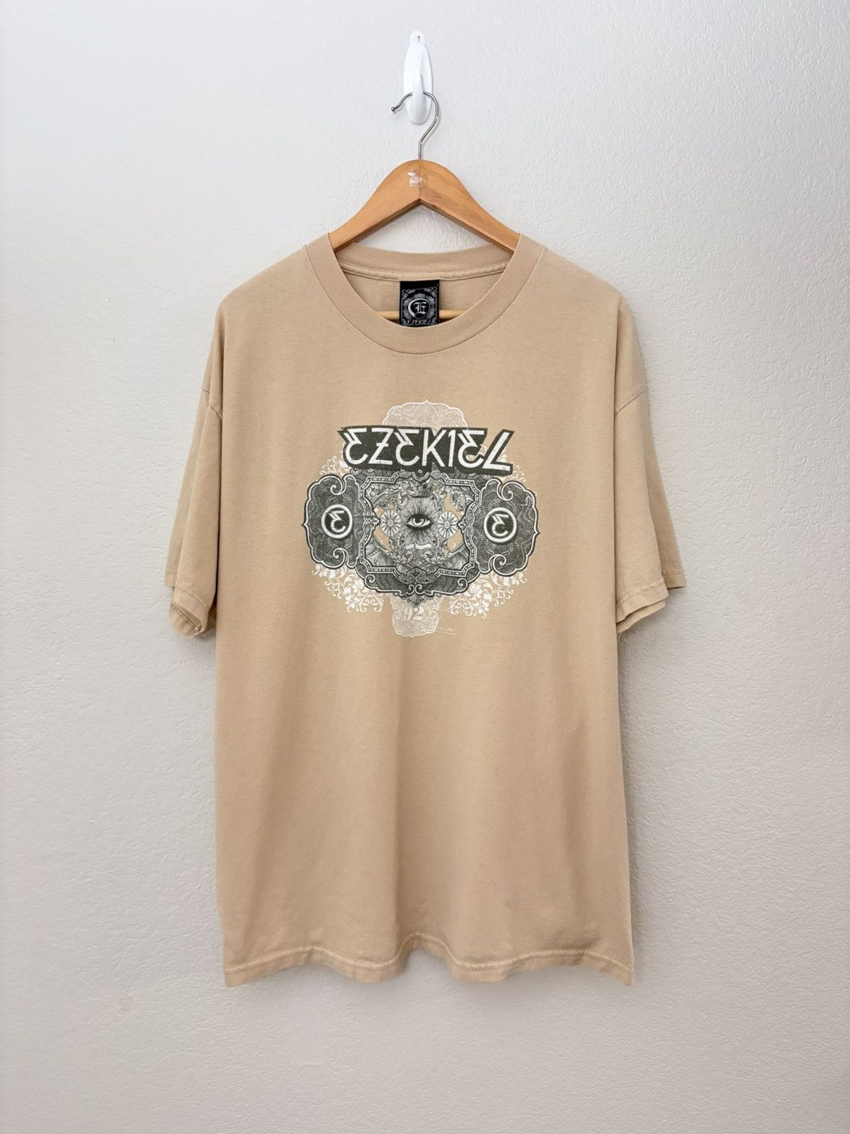 Ezekiel 90’s Ezekiel Skate Brand Vintage Made in USA Illuminati Tee Size US XL / EU 56 / 4 - 1 Thumbnail