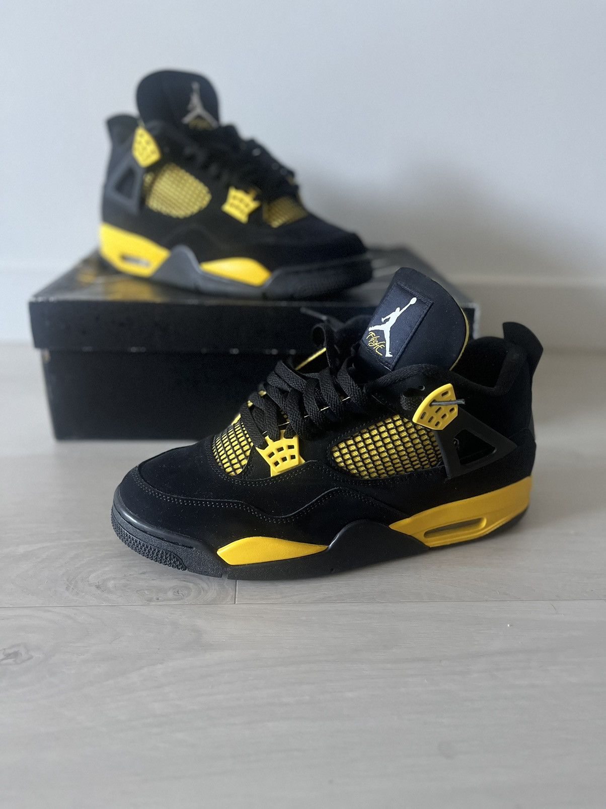 Jordan Brand Jordan 4 “Thunder” Size US 11.5 / EU 44-45 - 1 Thumbnail