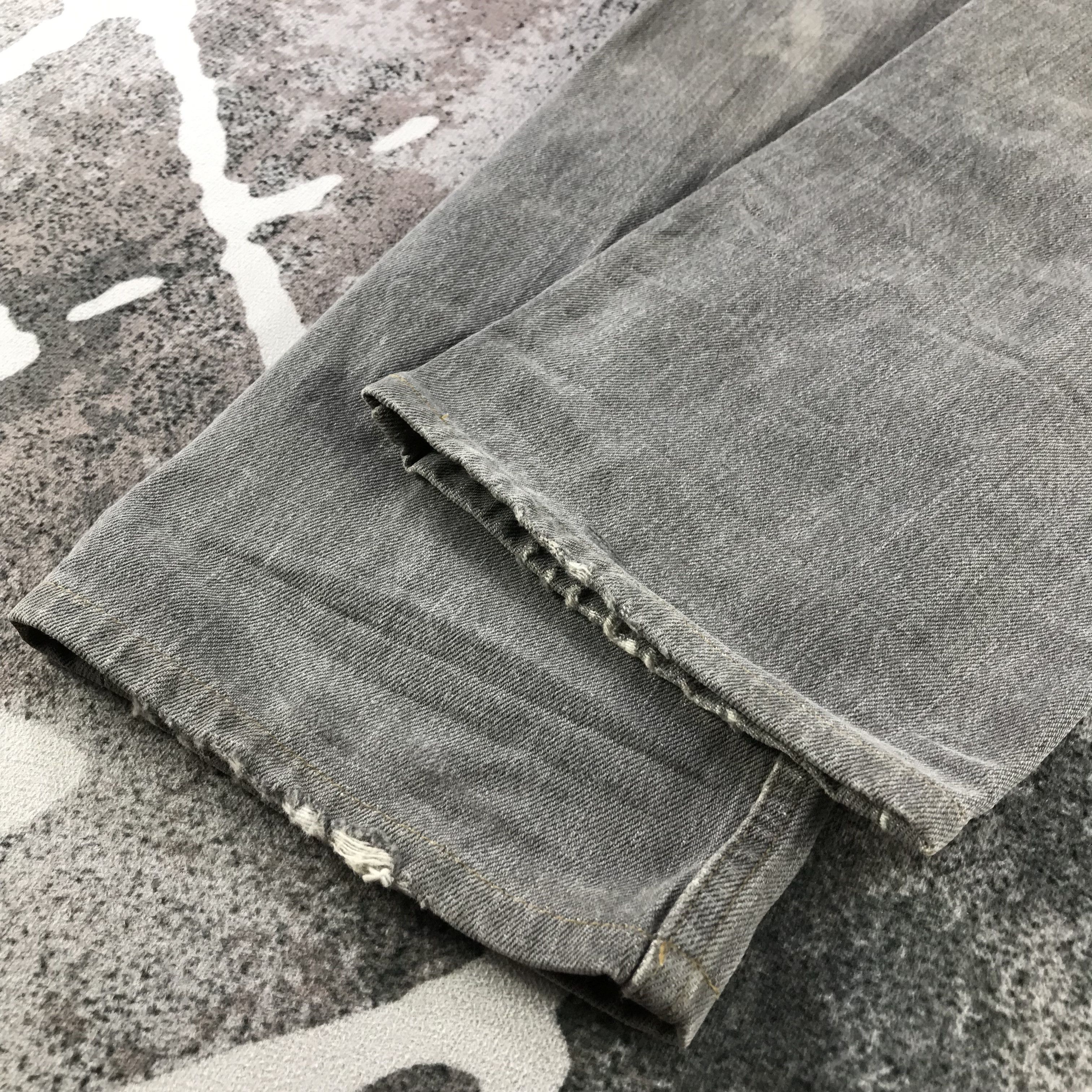 Levi's Vintage Levis 501 Jeans Faded Gray Denim KJ3369 Size US 30 / EU 46 - 6 Thumbnail
