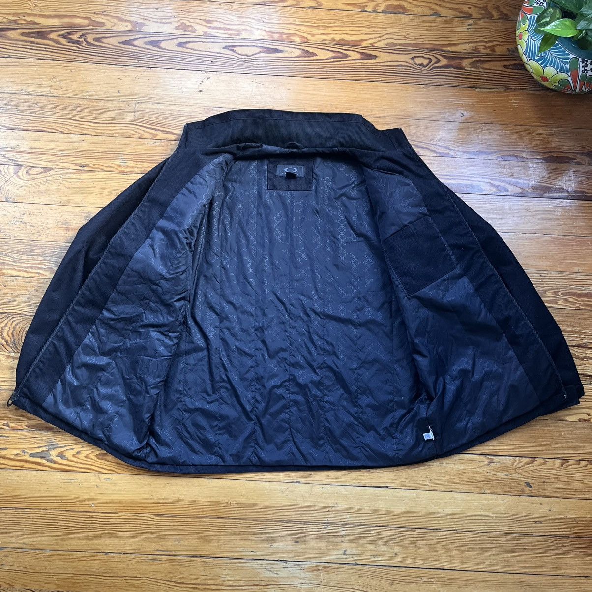 Oakley Vintage Oakley Software Black Corduroy XL Jacket Archive Size US XL / EU 56 / 4 - 17 Thumbnail