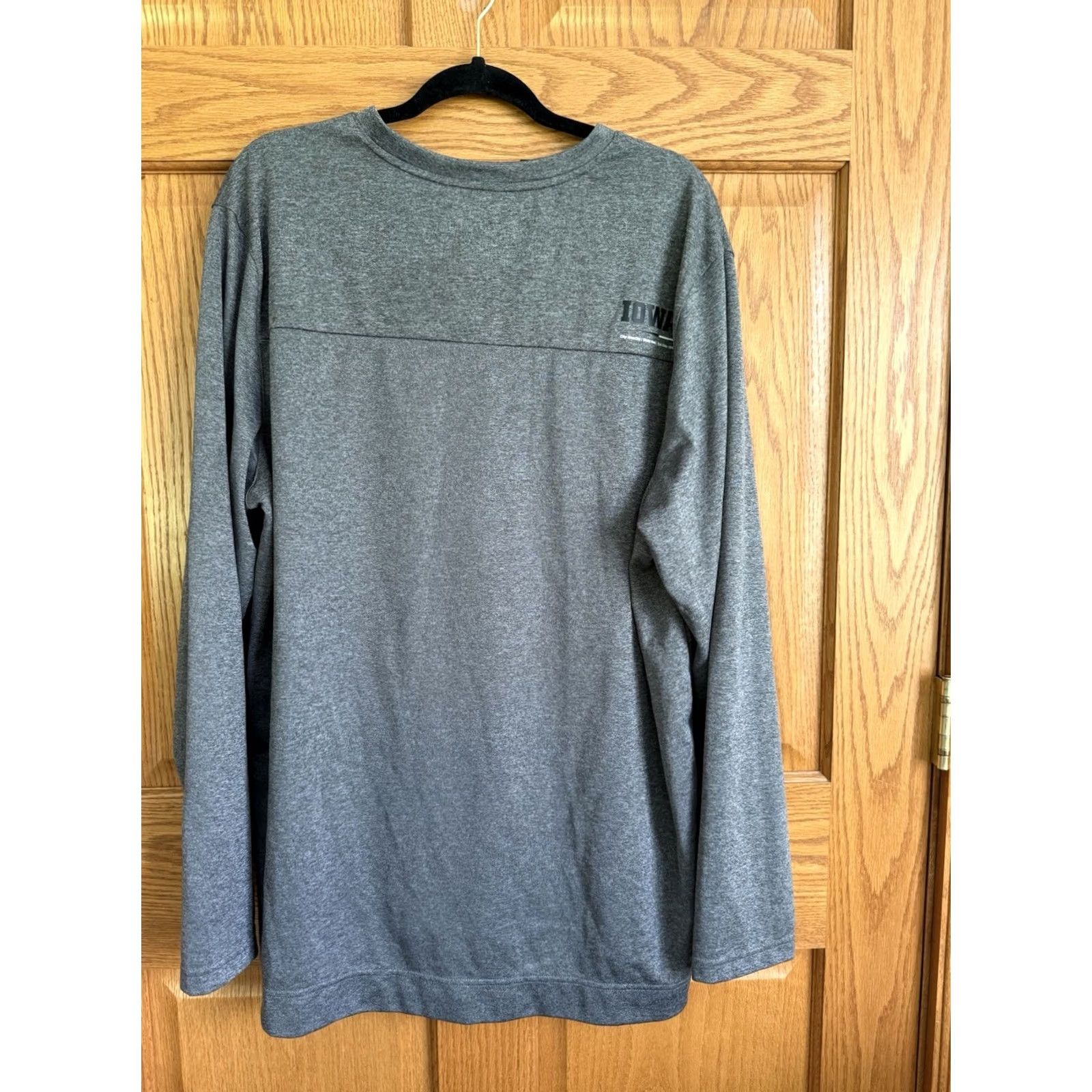 Nike Nike Hawkeyes Dri-Fit Long Sleeve Shirt 2XL Gray Mens Football Basketball Sport Size US XXL / EU 58 / 5 - 2 Thumbnail