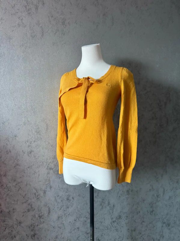 Burberry Burberry Yellow Wool Long Sleeve Sweater Size M / US 6-8 / IT 42-44 - 1 Thumbnail