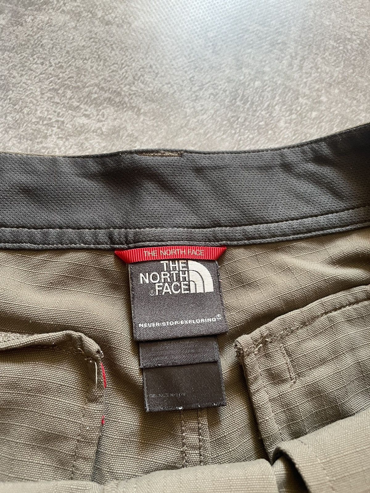 The North Face Vintage The North Face Cargo Shorts 32 Size US 32 / EU 48 - 7 Thumbnail