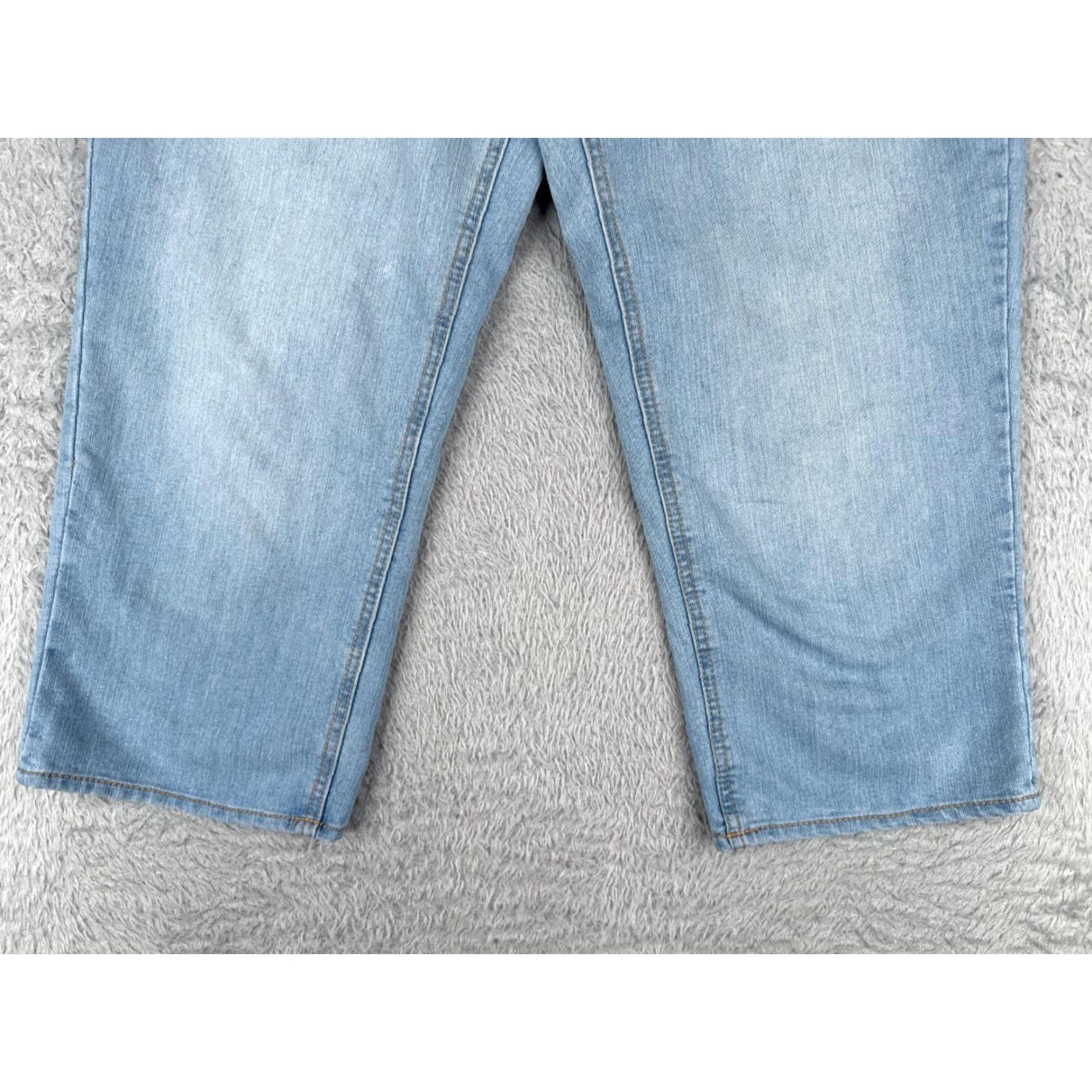 Faded Glory Faded Glory Women's Capris Pants 12 Blue Denim Crop Mid Rise Casual Comfortable Cotton Blend Size 34" / US 12 / IT 48 - 2 Thumbnail