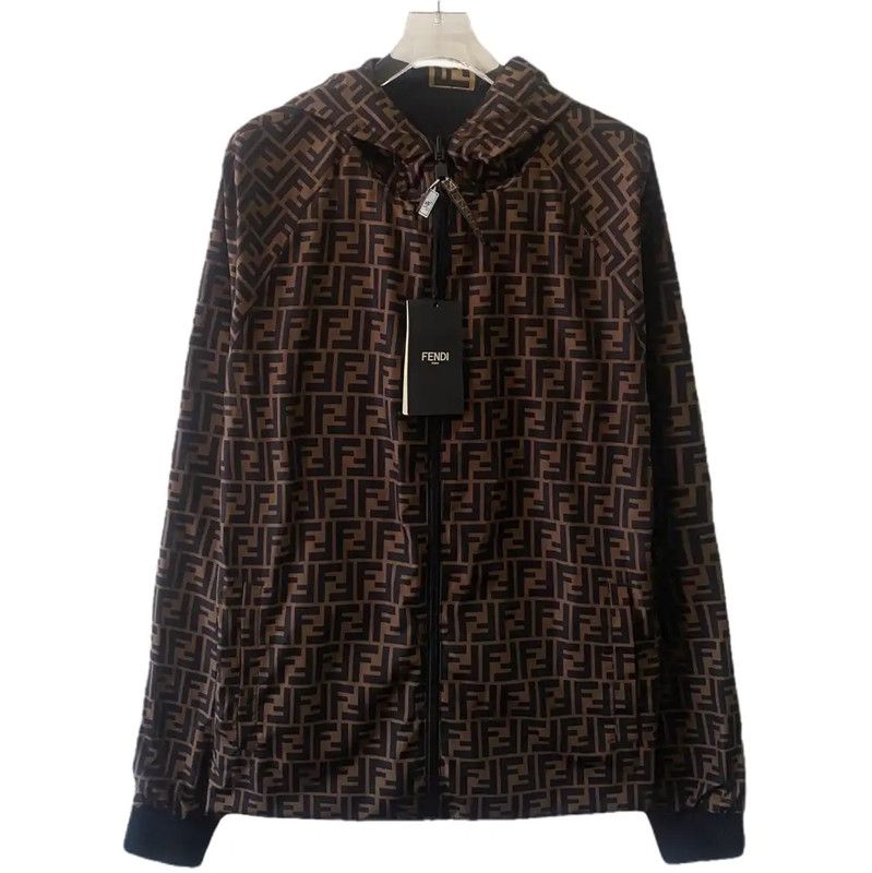 フード付きブラック　ラムレザージャケット FENDI