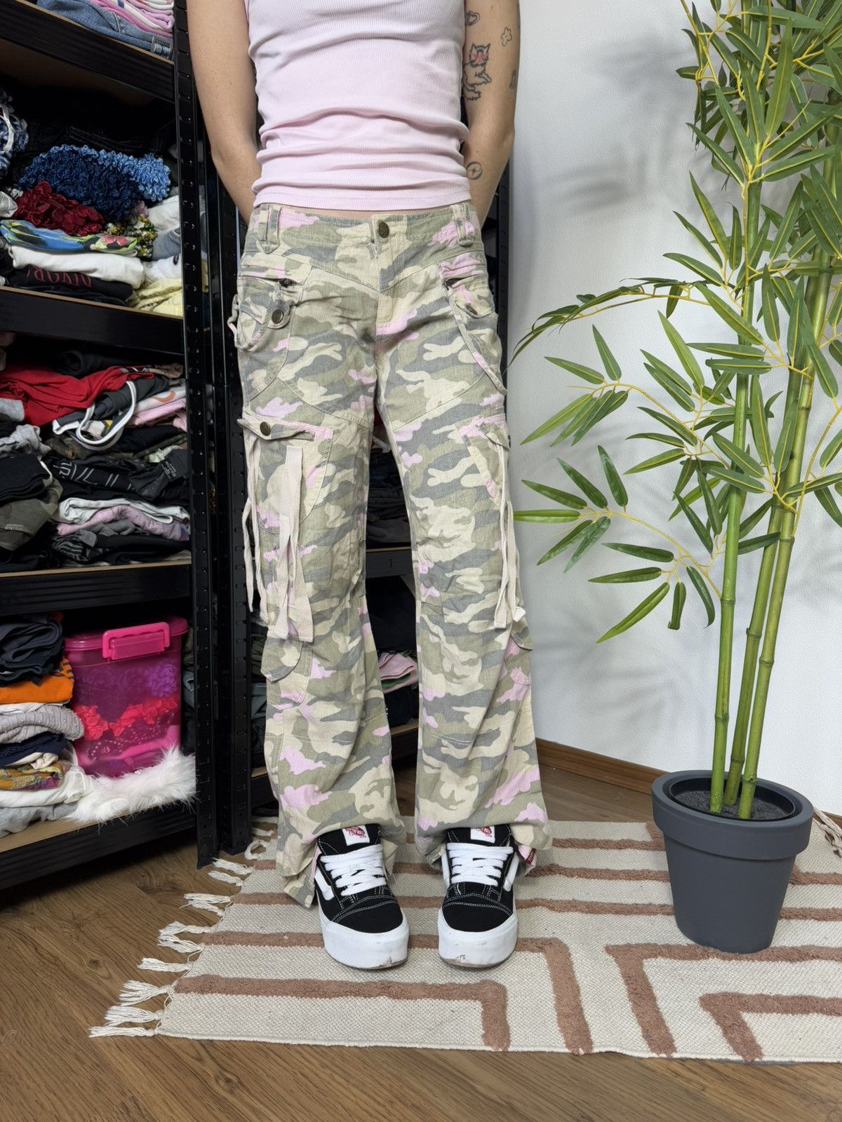 Vintage VINTAGE CAMOUFLAGE 2000s CUTE PINK STRIPED PANTS Size 27" / US 4 / IT 40 - 1 Thumbnail