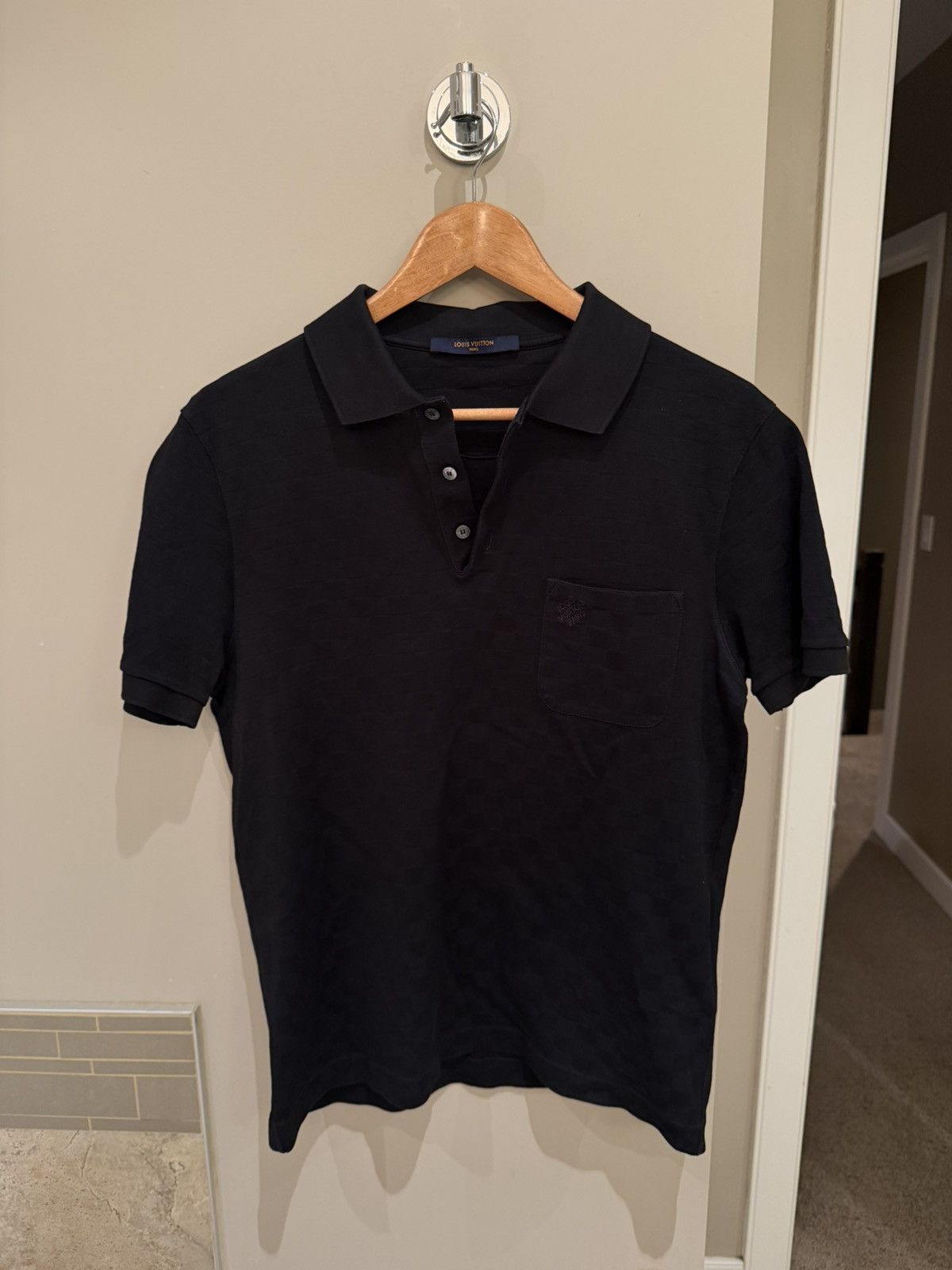 Louis Vuitton Louis Vuitton Damier Signature Polo Shirt Size US S / EU 44-46 / 1 - 1 Thumbnail