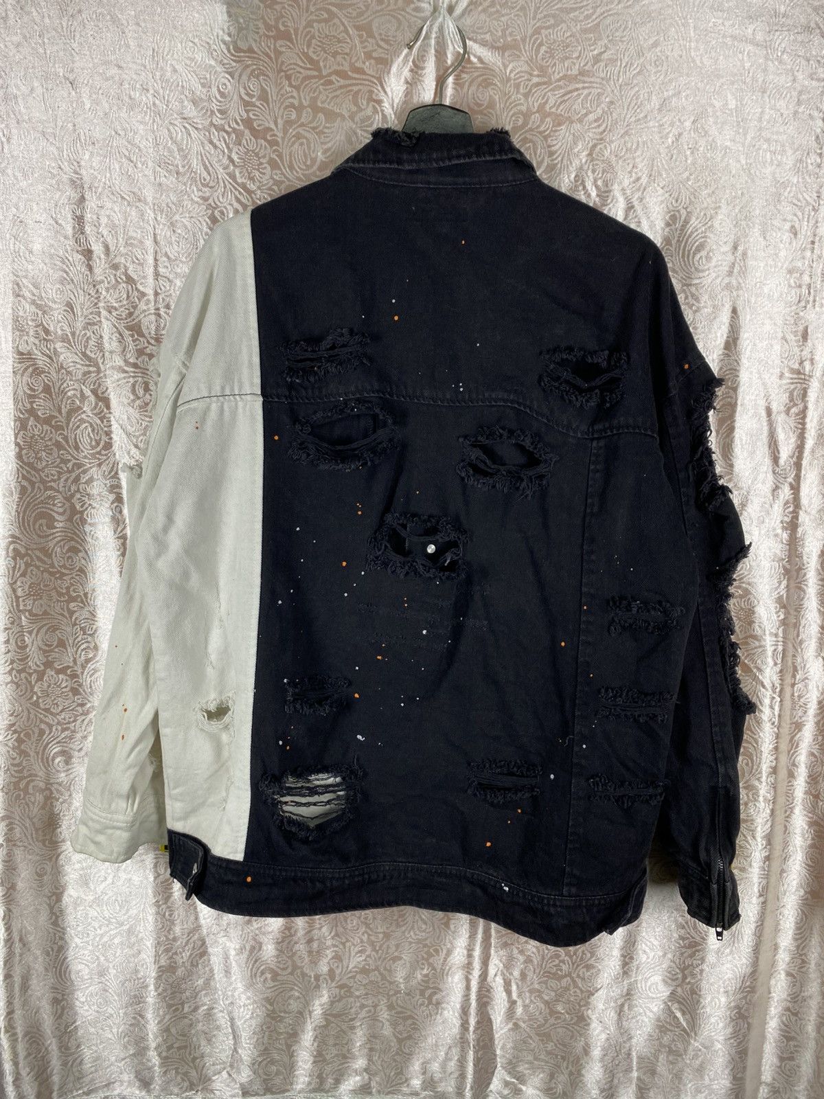 Japanese Brand RE730 Distressed Split Color Denim Jacket Black White Size US XL / EU 56 / 4 - 8 Thumbnail