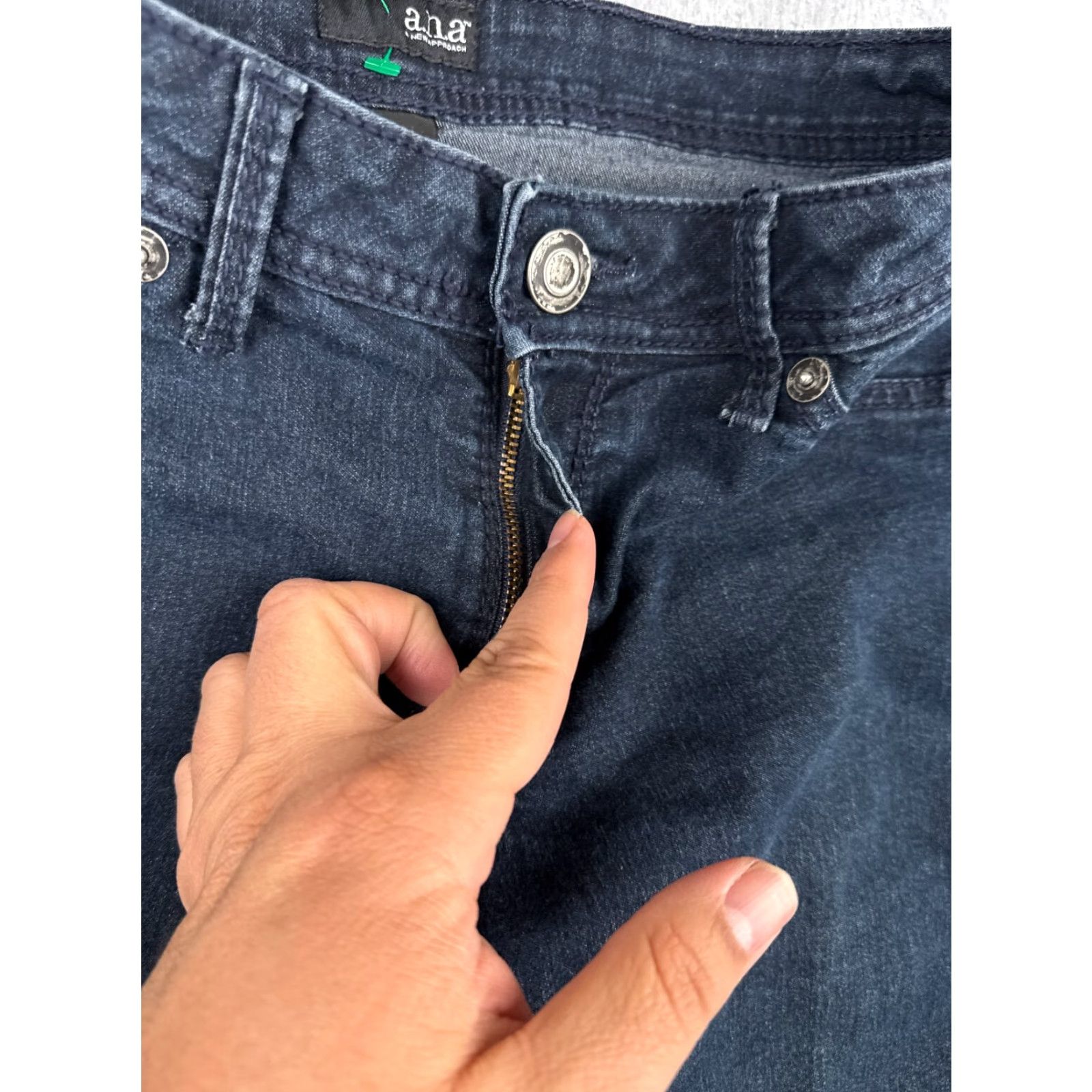 Vintage ANA Jeans Womens Jeans 6 Blue Denim Flared Low Rise Cotton Blend 30x31 Denim 5-Pocket Dark Wash Casual Womens Jeans Size 28" / US 6 / IT 42 - 5 Thumbnail