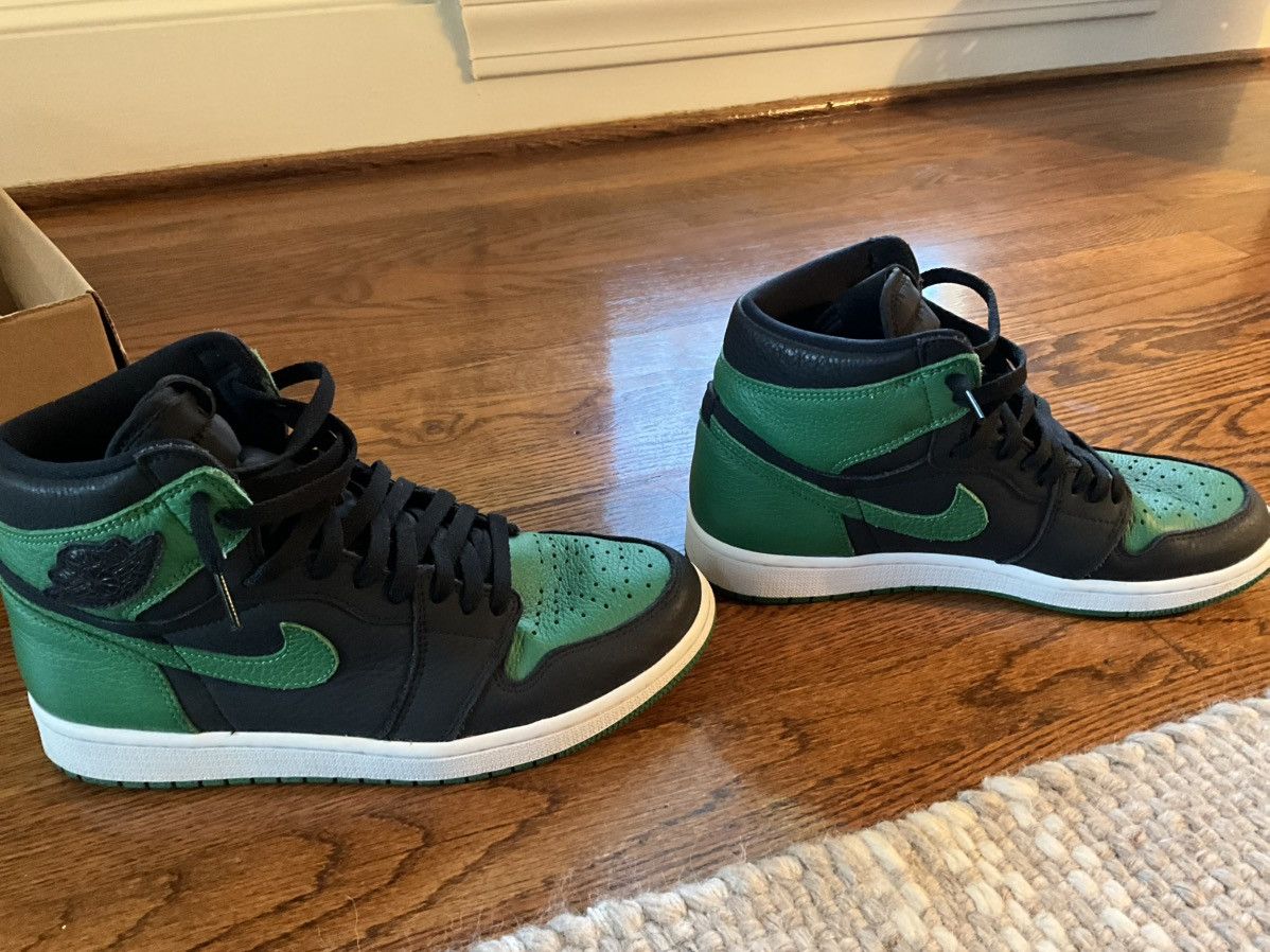 Jordan Brand Jordan 1 Pine Green Size US 9 / EU 42 - 5 Thumbnail