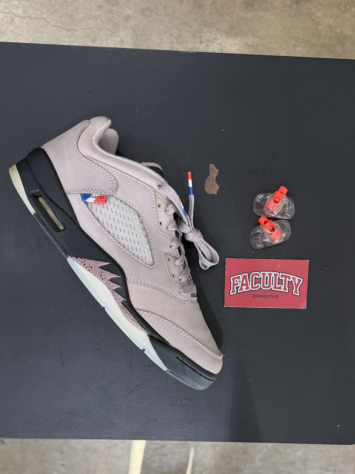 Jordan Brand Air Jordan 5 Low PSG Size 7.5 (2022) Size US 7.5 / EU 40-41 - 11 Thumbnail