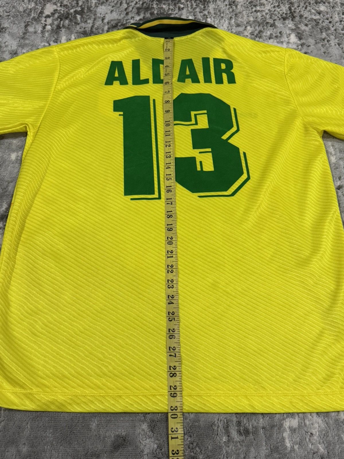 Umbro Brazil jersey World Cup 1994 Umbro vintage Size US L / EU 52-54 / 3 - 9 Thumbnail