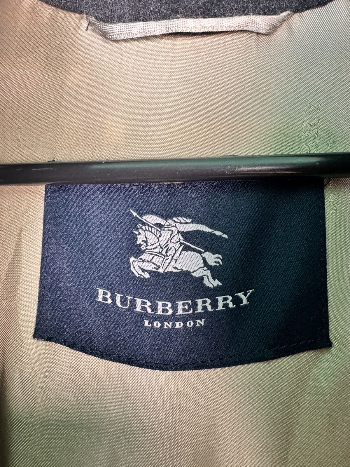 Burberry × Vintage Authentic Vintage Burberry Lined Nova Check Women’s Coat Size L / US 10 / IT 46 - 8 Thumbnail