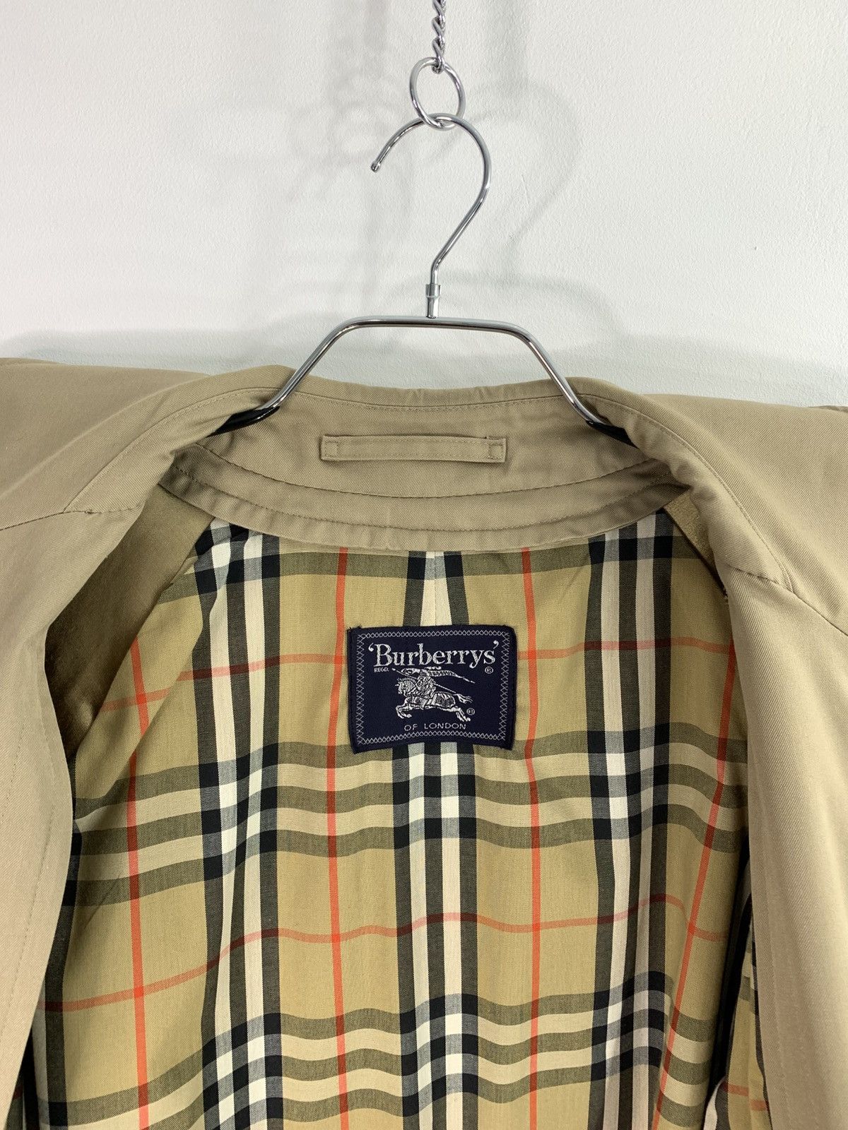 Burberry × Vintage Burberry Vintage Beige Trench Coat M/L Size Size US M / EU 48-50 / 2 - 16 Thumbnail