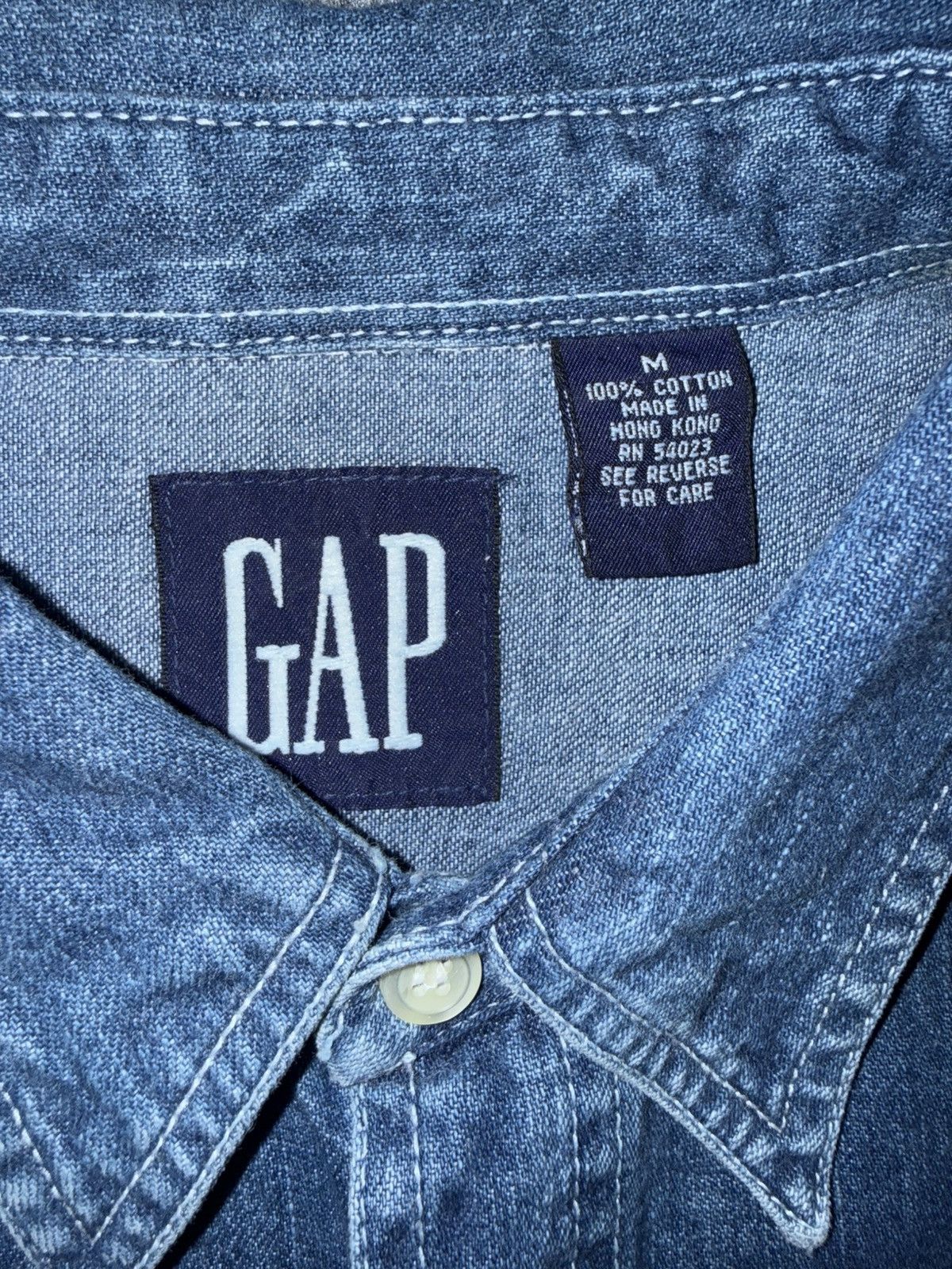 Gap Vintage GAP Denim Shirt Made Hong Kong Medium Faded Workwear Size US M / EU 48-50 / 2 - 3 Thumbnail