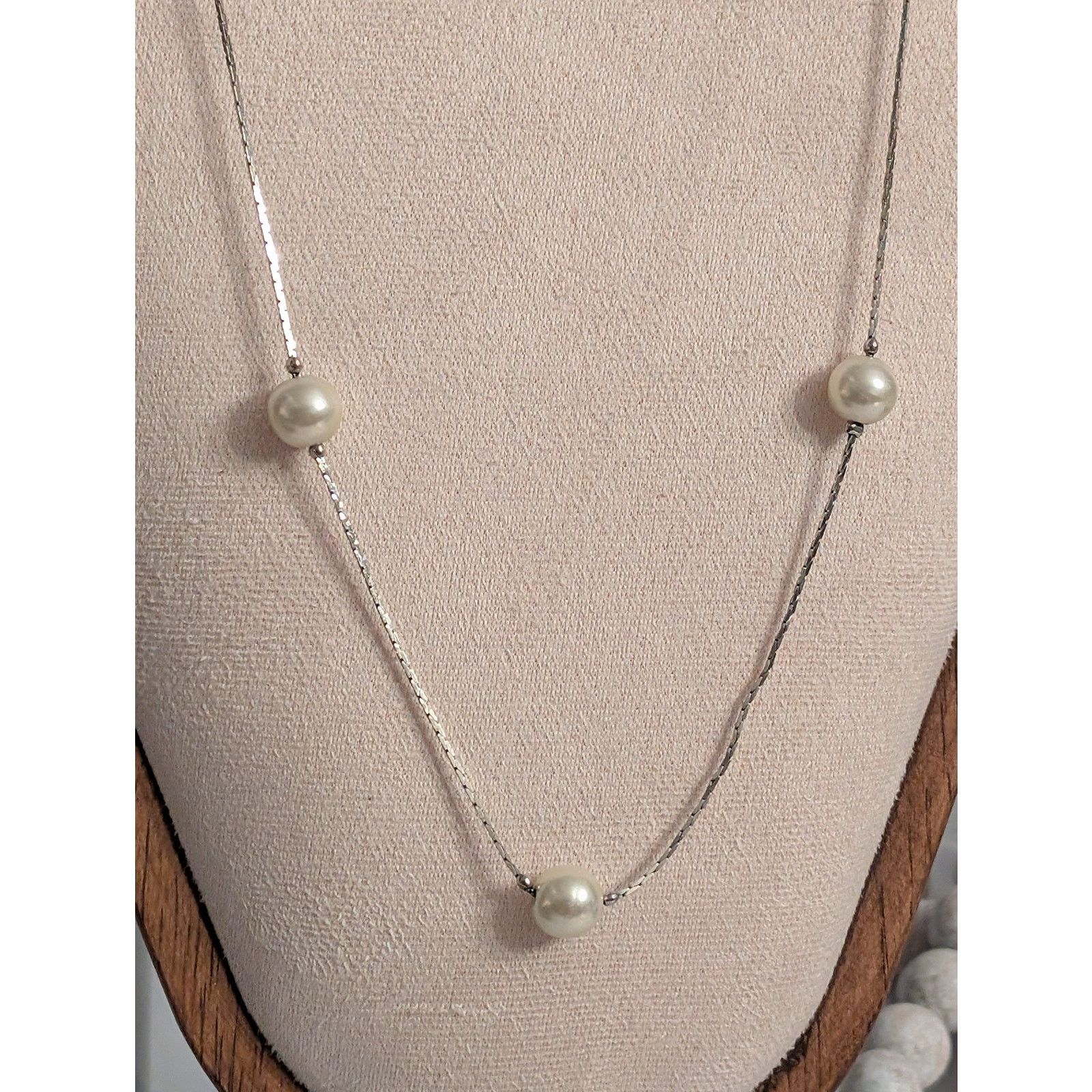 Vintage VTG 1980s Silver-Tone 30" Faux Pearl Station Chain Necklace Size ONE SIZE - 2 Thumbnail