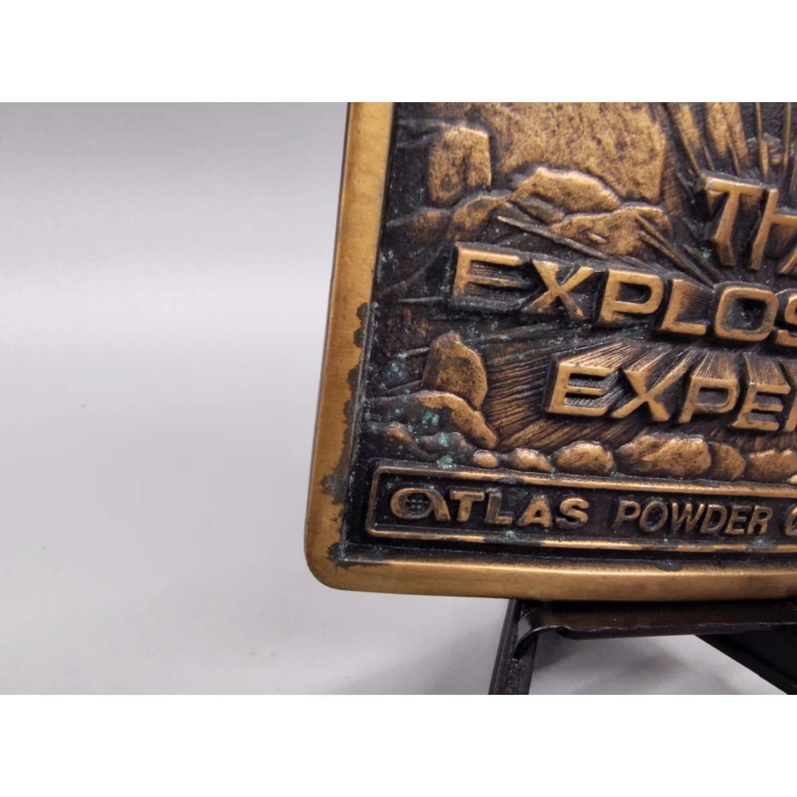 Vintage VINTAGE The Explosives Expert Atlas Powder Company Belt Buckle Brass 1980s 1990s Occupational Unisex Adult Size ONE SIZE - 2 Thumbnail