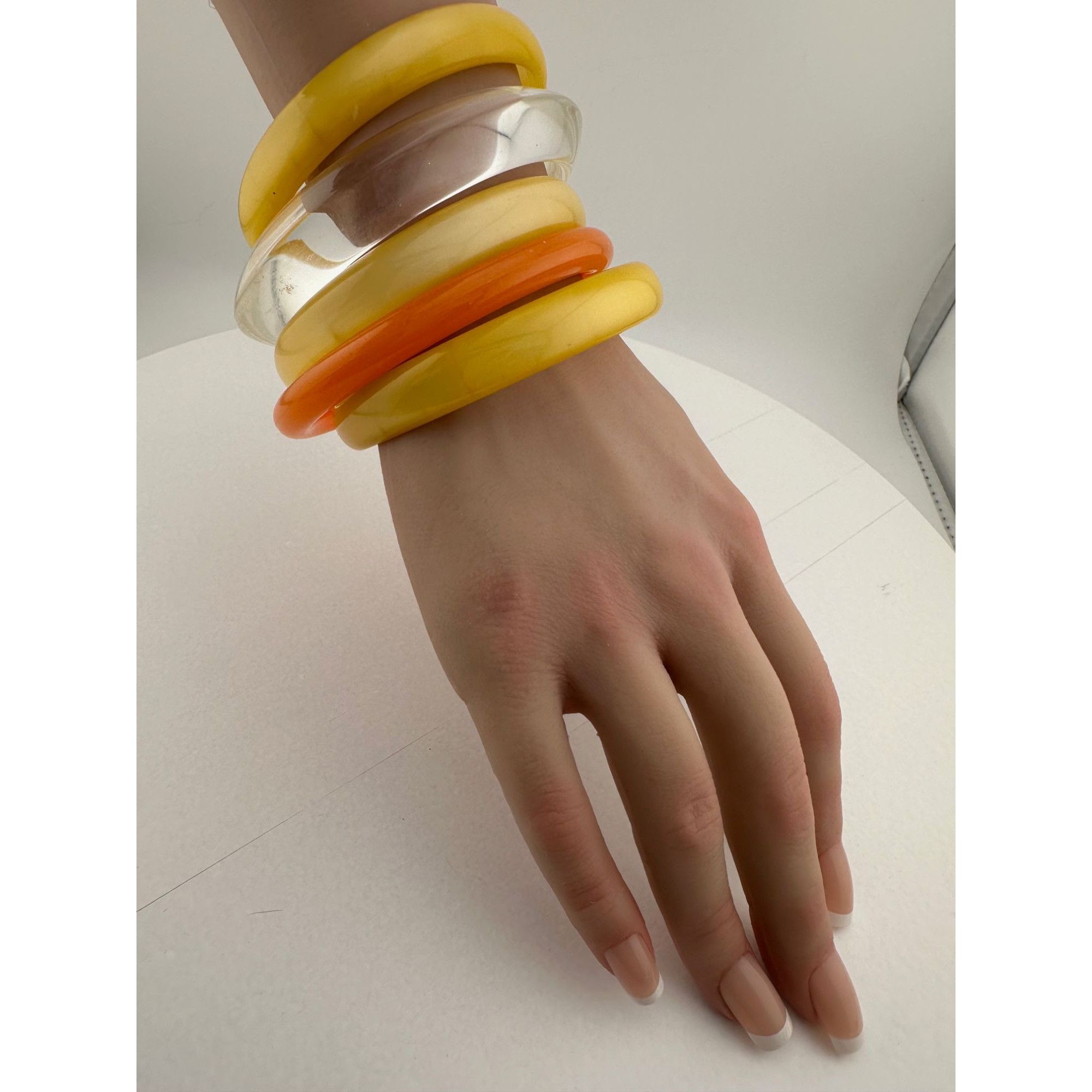 Other Vintage Jewelry Set of 7 Women's Bracelets/Bangle Bracelets Size ONE SIZE - 13 Thumbnail