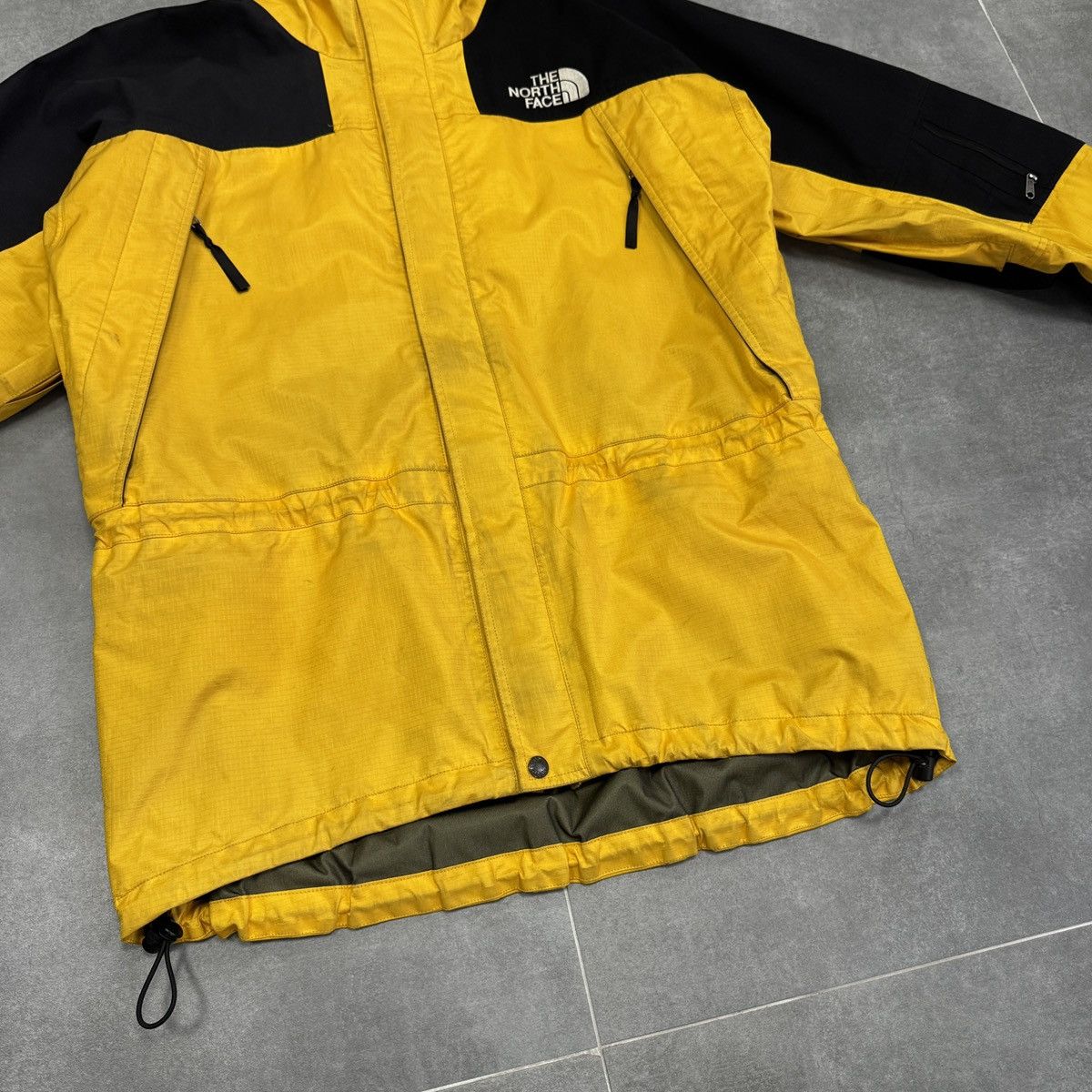 The North Face Vintage The North Face TNF Gore-Tex Raincoat Jacket 90s Size US L / EU 52-54 / 3 - 5 Thumbnail