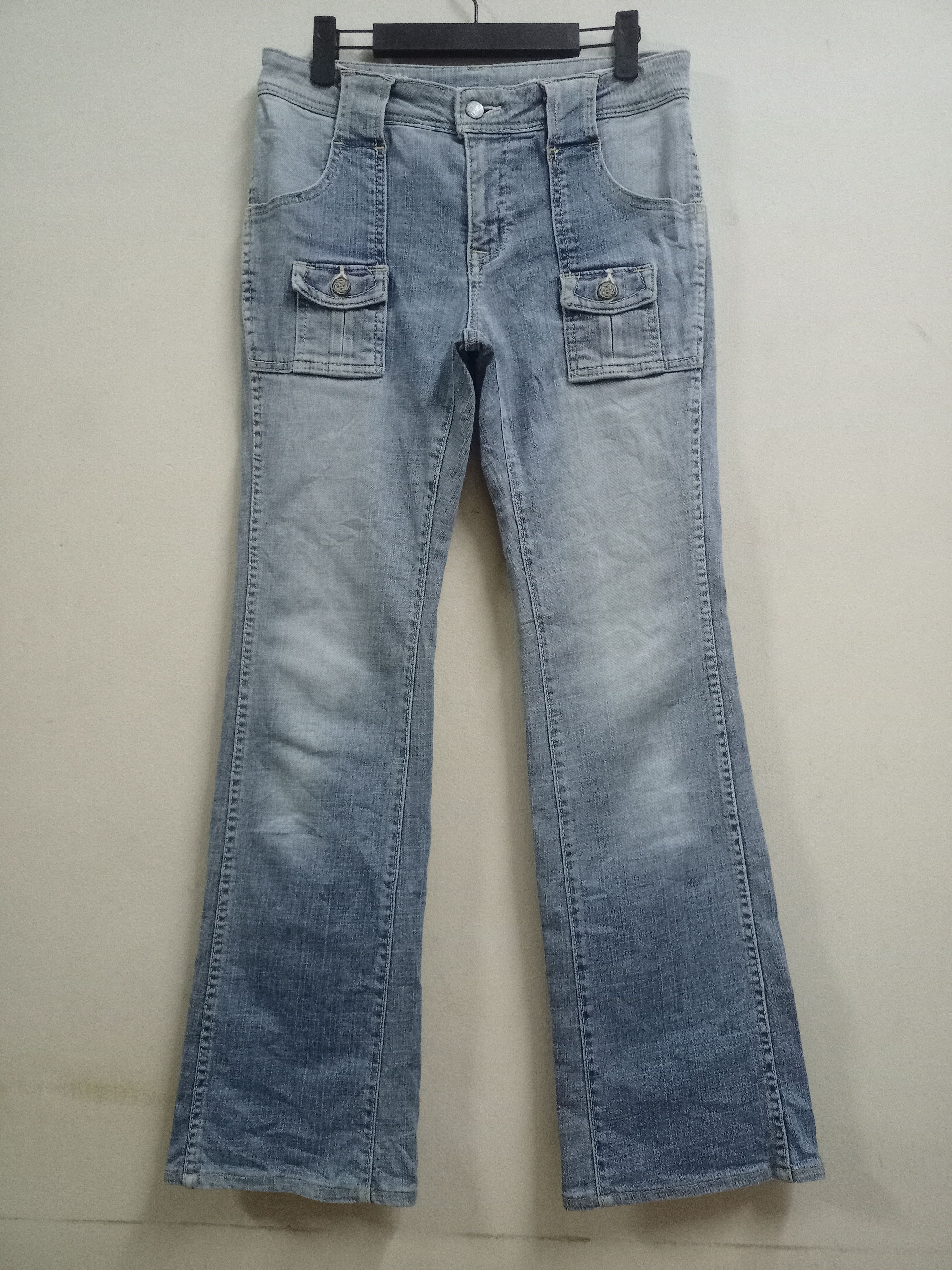 Japanese Brand Vintage Japanese Brand Flare Denim Bush Pants Size US 30 / EU 46 - 1 Thumbnail