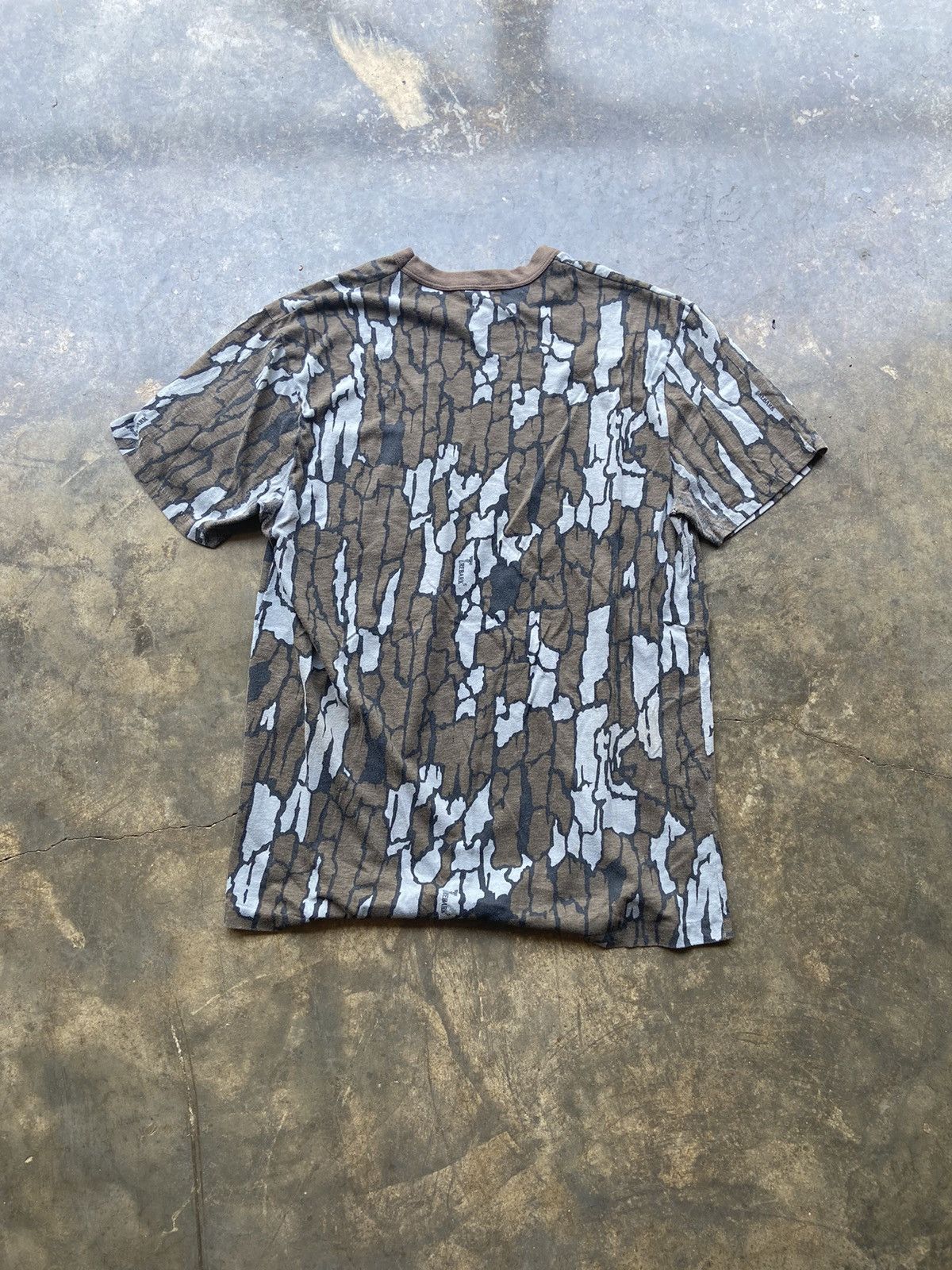 Carhartt × Vintage Crazy Vintage 80’s Tree Bark Camo T-Shirt Medium Size US M / EU 48-50 / 2 - 4 Thumbnail