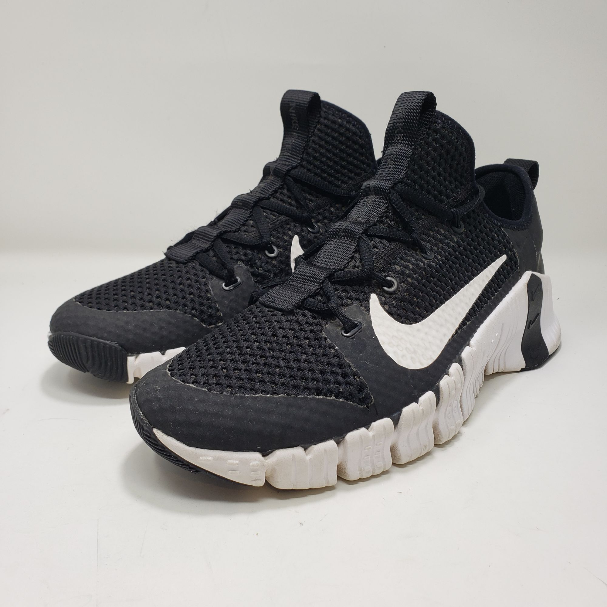 Nike Nike Free Metcon 3 Black performance shoes sneakers Mens 11. Size US 11.5 / EU 44-45 - 1 Thumbnail