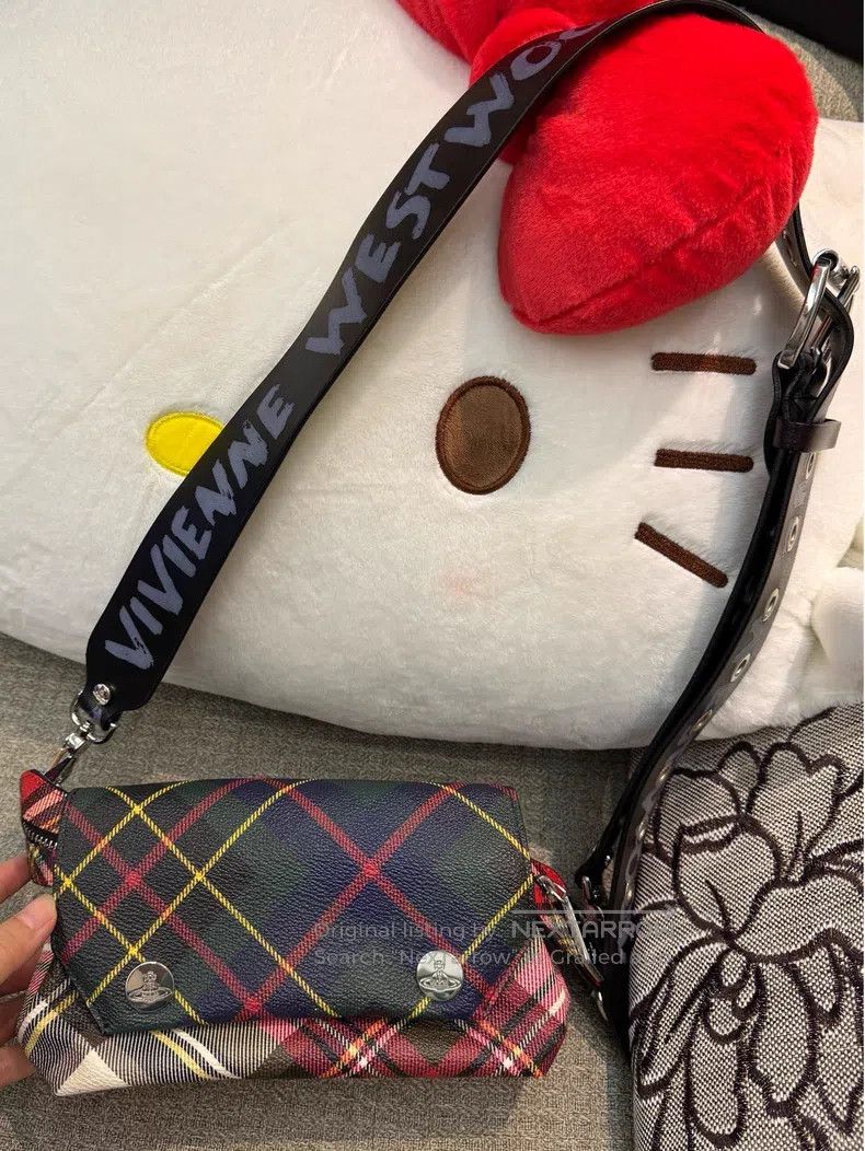 Vivienne Westwood Vivienne Westwood size os Wide Belt Plaid Bag Size ONE SIZE - 1 Thumbnail