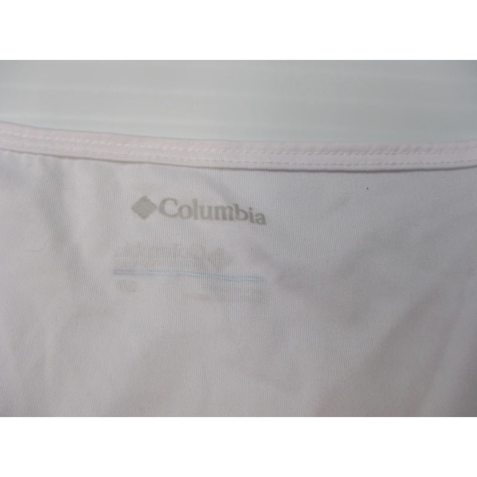 Essentials Columbia Womens Tank Top White V-Neck Activewear Size S Size S / US 4 / IT 40 - 5 Thumbnail