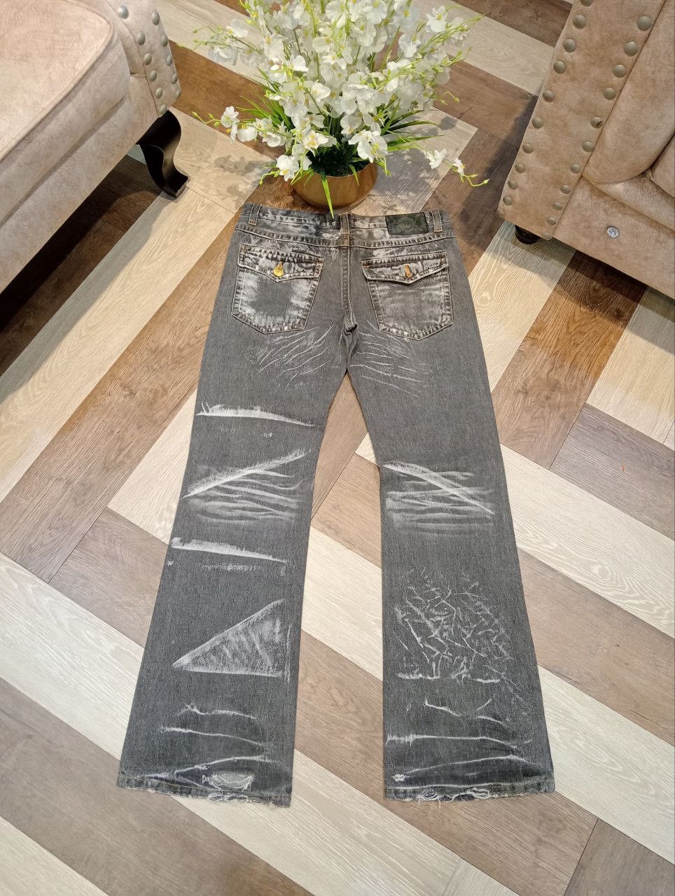 LOWBOX LOWBOX JAPAN FLARED DISTRESSED JEANS Size US 33 - 9 Thumbnail