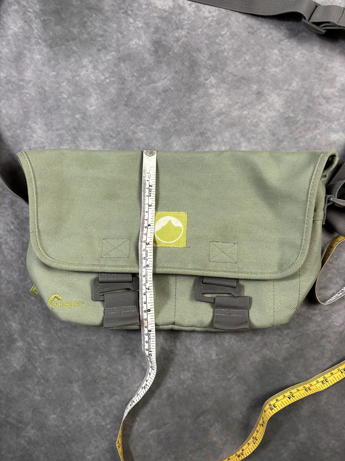 Lowepro Lowepro Side Bag Mini Messenger Recycled Green Canvas Sling Size ONE SIZE - 4 Thumbnail