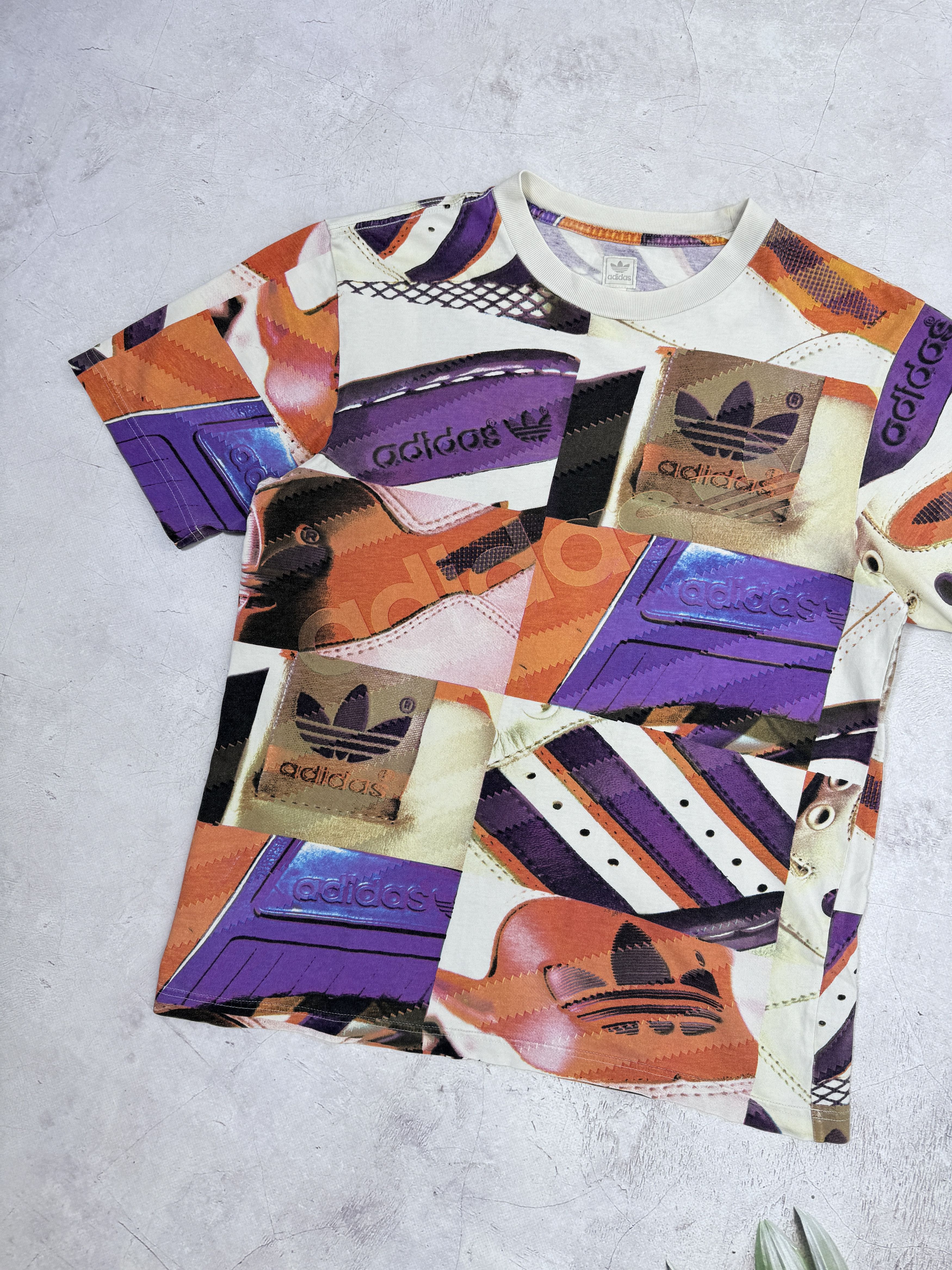 Adidas × Vintage Y2K Adidas T-Shirt Sneakers Abstract Shoes Pattern Size US M / EU 48-50 / 2 - 2 Thumbnail