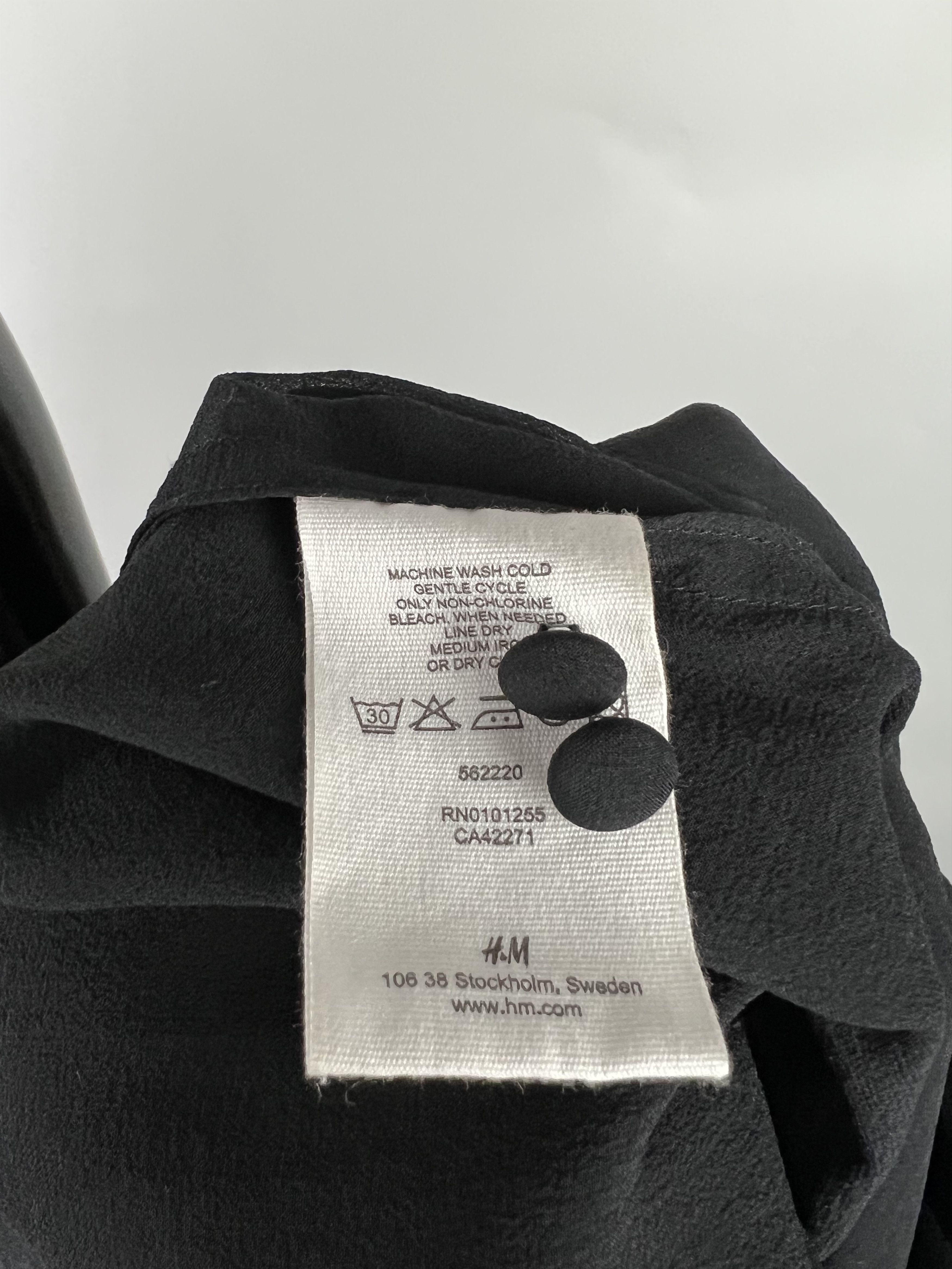 H&M × Karl Lagerfeld Karl Lagerfeld For H&M Sleeveless Asymmetric Silk Dress US6 Size M / US 6-8 / IT 42-44 - 9 Thumbnail