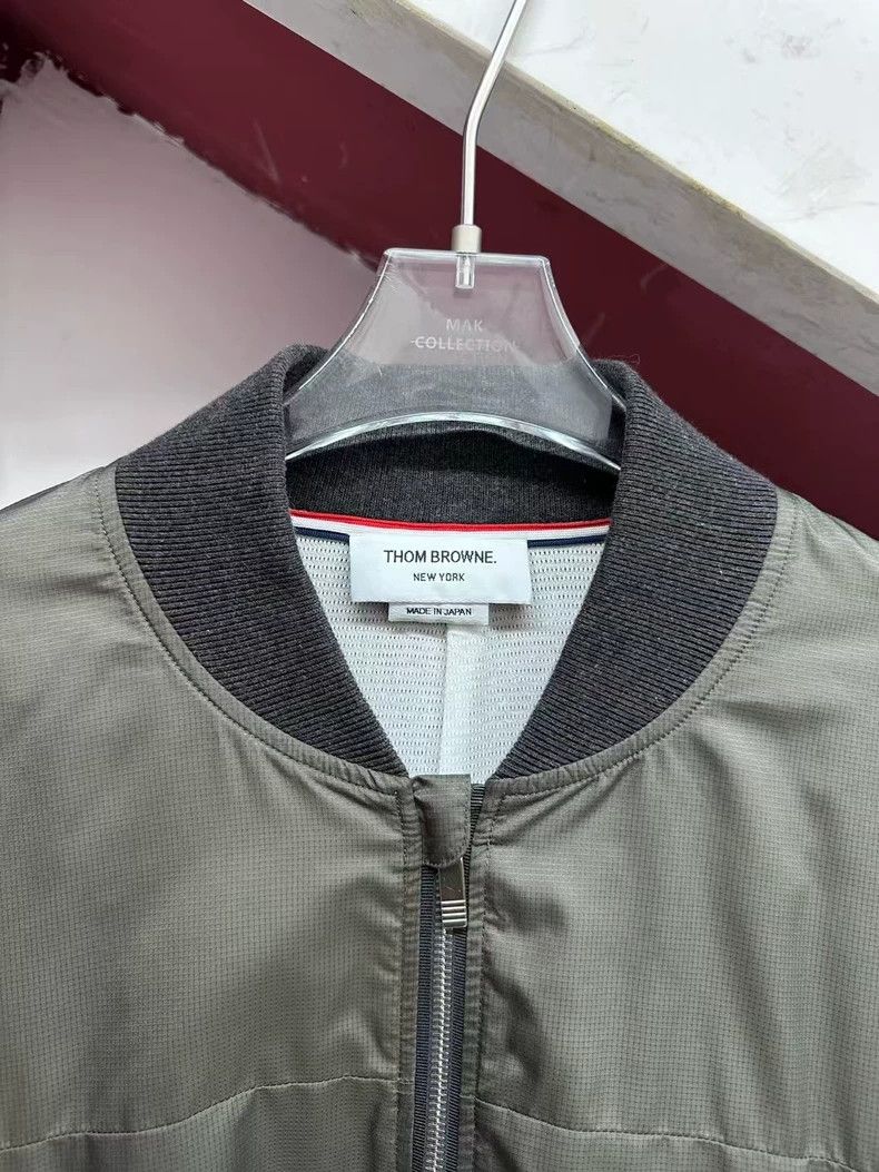 Thom Browne THOM BROWNE Grey green four-stripe nylon zip jacket 2502-Ne Size US L / EU 52-54 / 3 - 2 Thumbnail