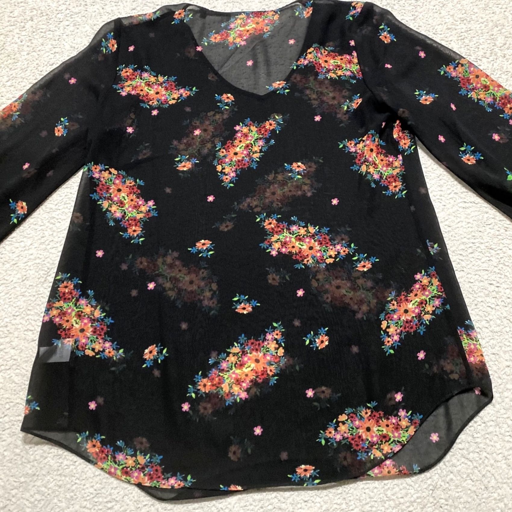 Vintage Cabi Shirt Womens Small Black Floral V Neck Long Sleeve Sheer Pullover Size S / US 4 / IT 40 - 2 Thumbnail