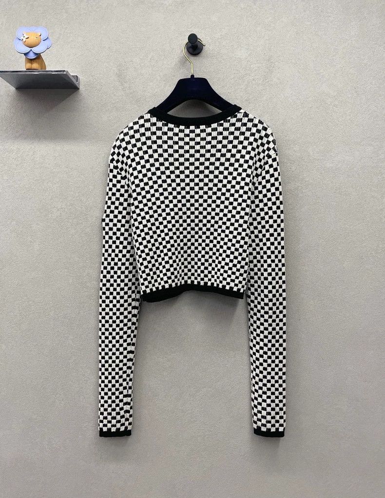 Louis Vuitton Louis Vuitton Black and white checkerboard long-sleeve swe Size S / US 4 / IT 40 - 2 Thumbnail